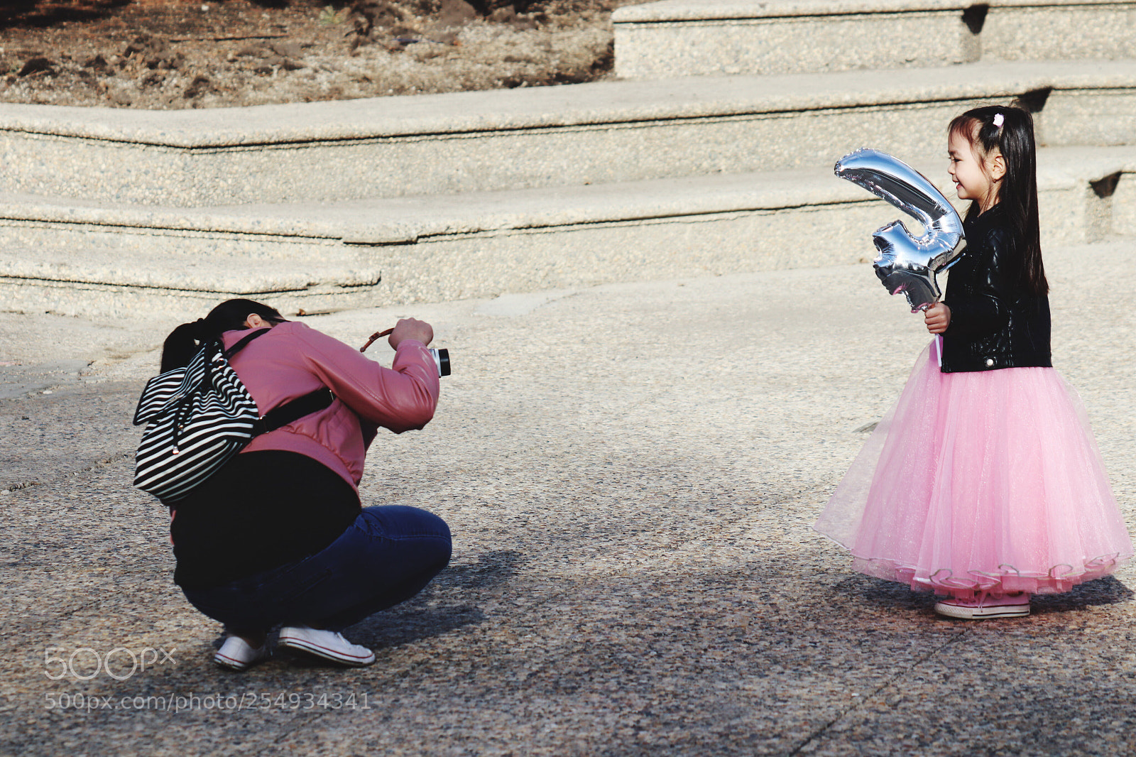 Canon EOS 800D (EOS Rebel T7i / EOS Kiss X9i) sample photo. A bonding moment between photography