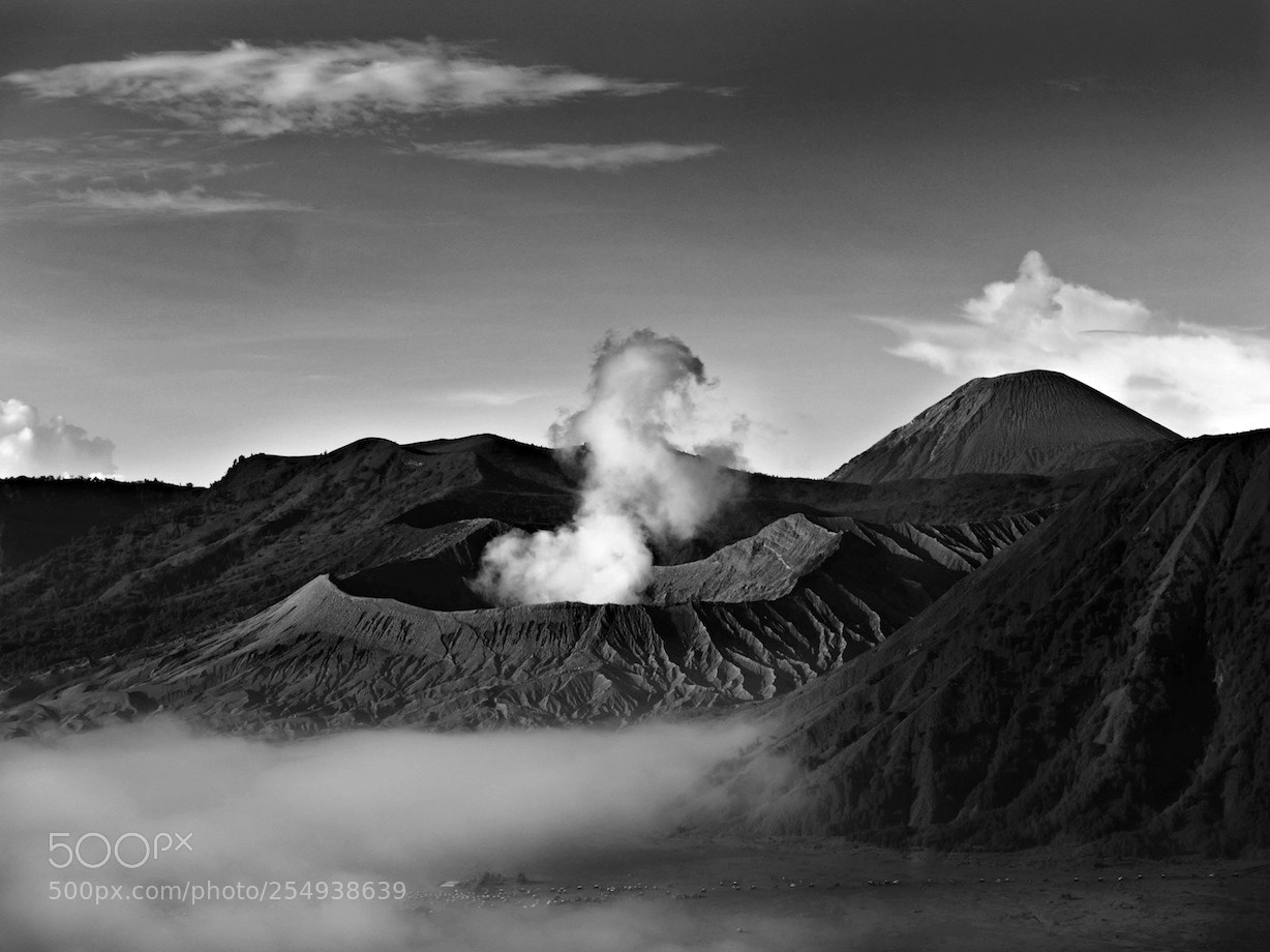 Panasonic Lumix DMC-GH4 sample photo. Mount bromo photography