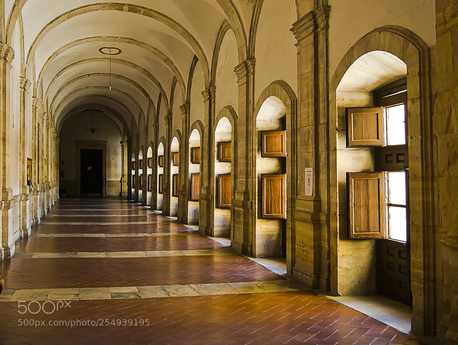 Nikon D3100 sample photo. Claustro del monasterio de photography