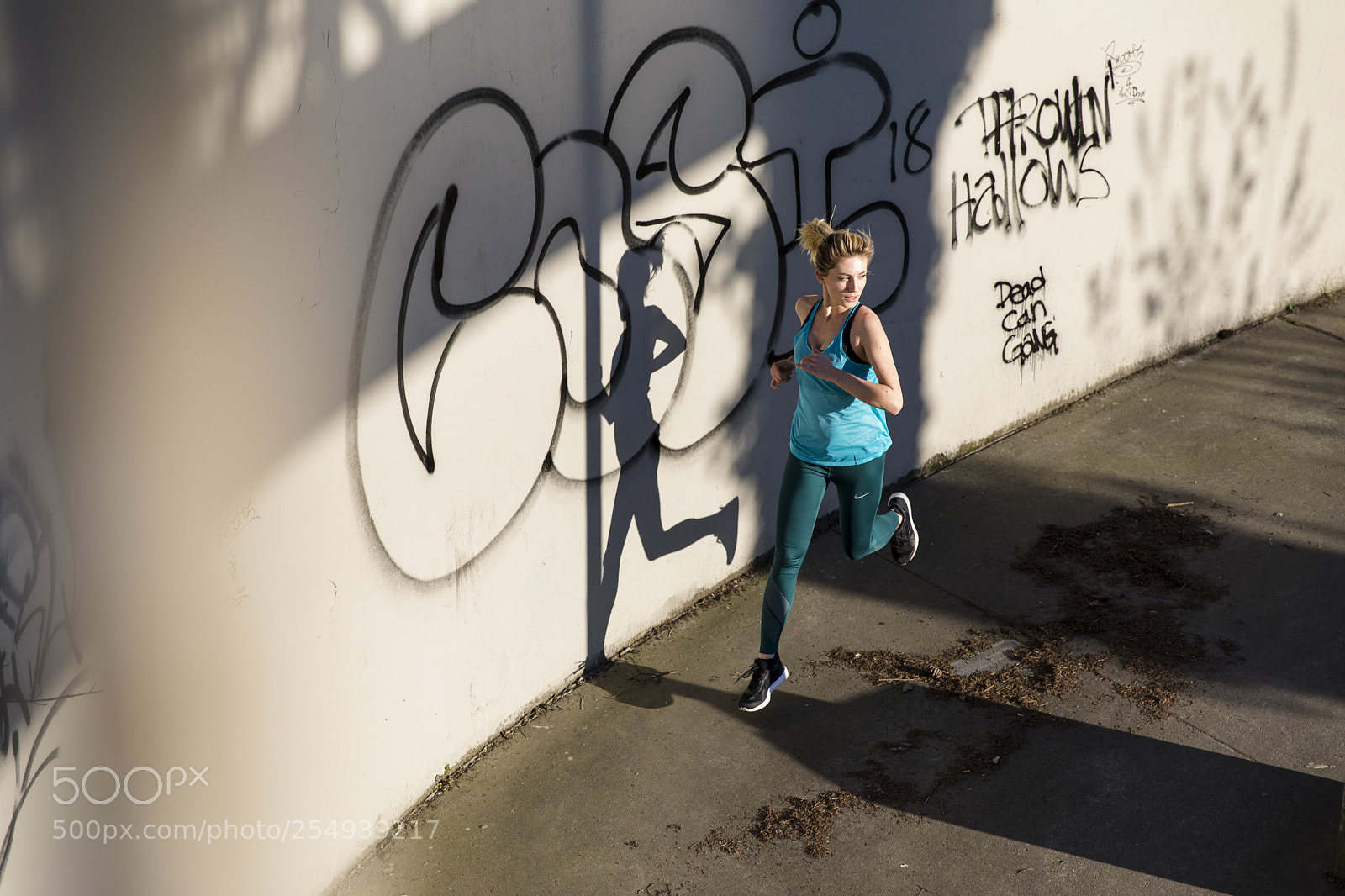Canon EOS 5D Mark IV sample photo. Sportswear photography