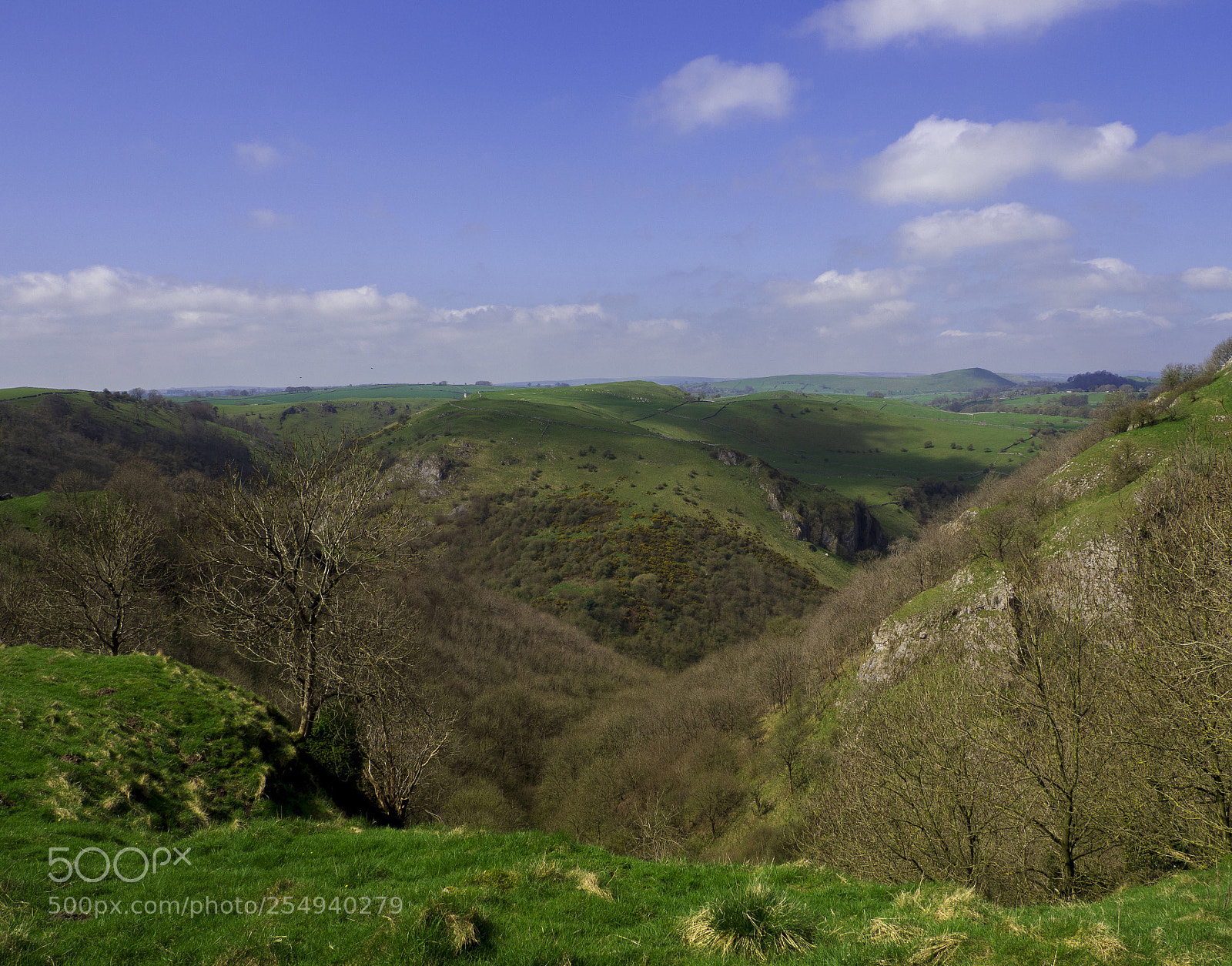 Olympus OM-D E-M10 II sample photo. Hillside view  photography