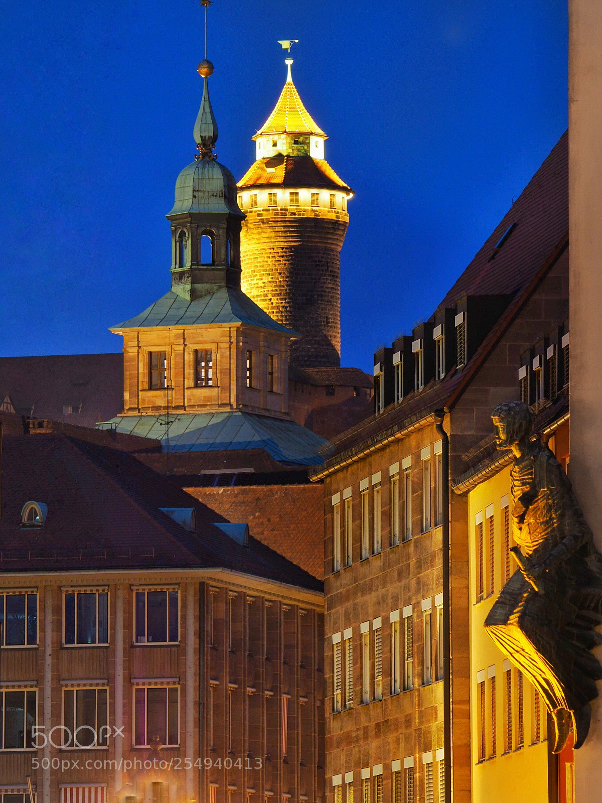 Olympus OM-D E-M10 II sample photo. Nürnberg in blue... photography