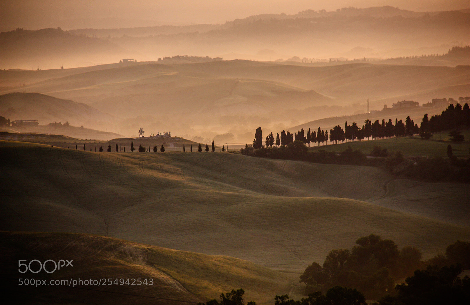 Canon EOS 450D (EOS Rebel XSi / EOS Kiss X2) sample photo. Tuscany morning photography