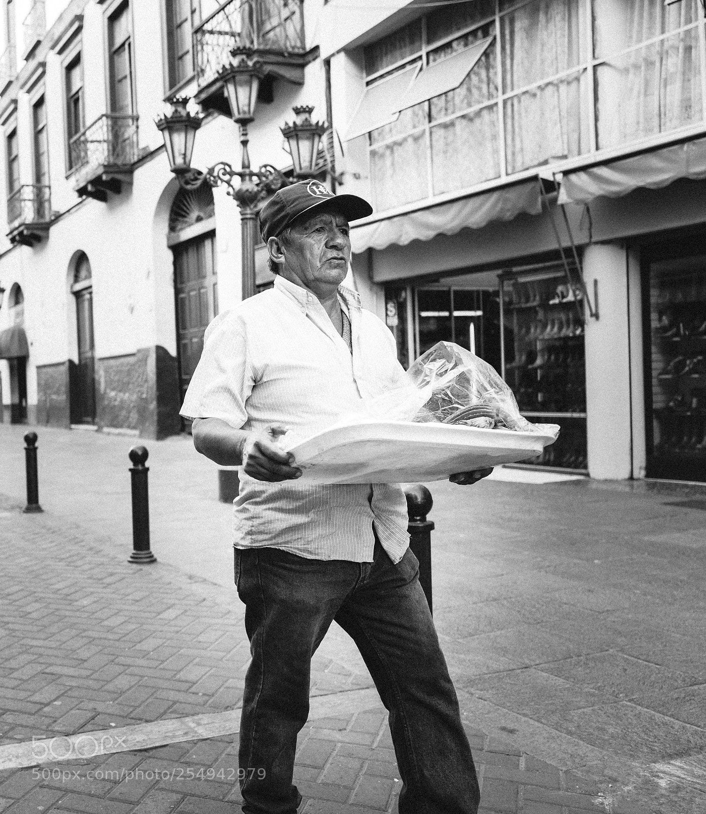 Leica Q (Typ 116) sample photo. Man on a mission photography