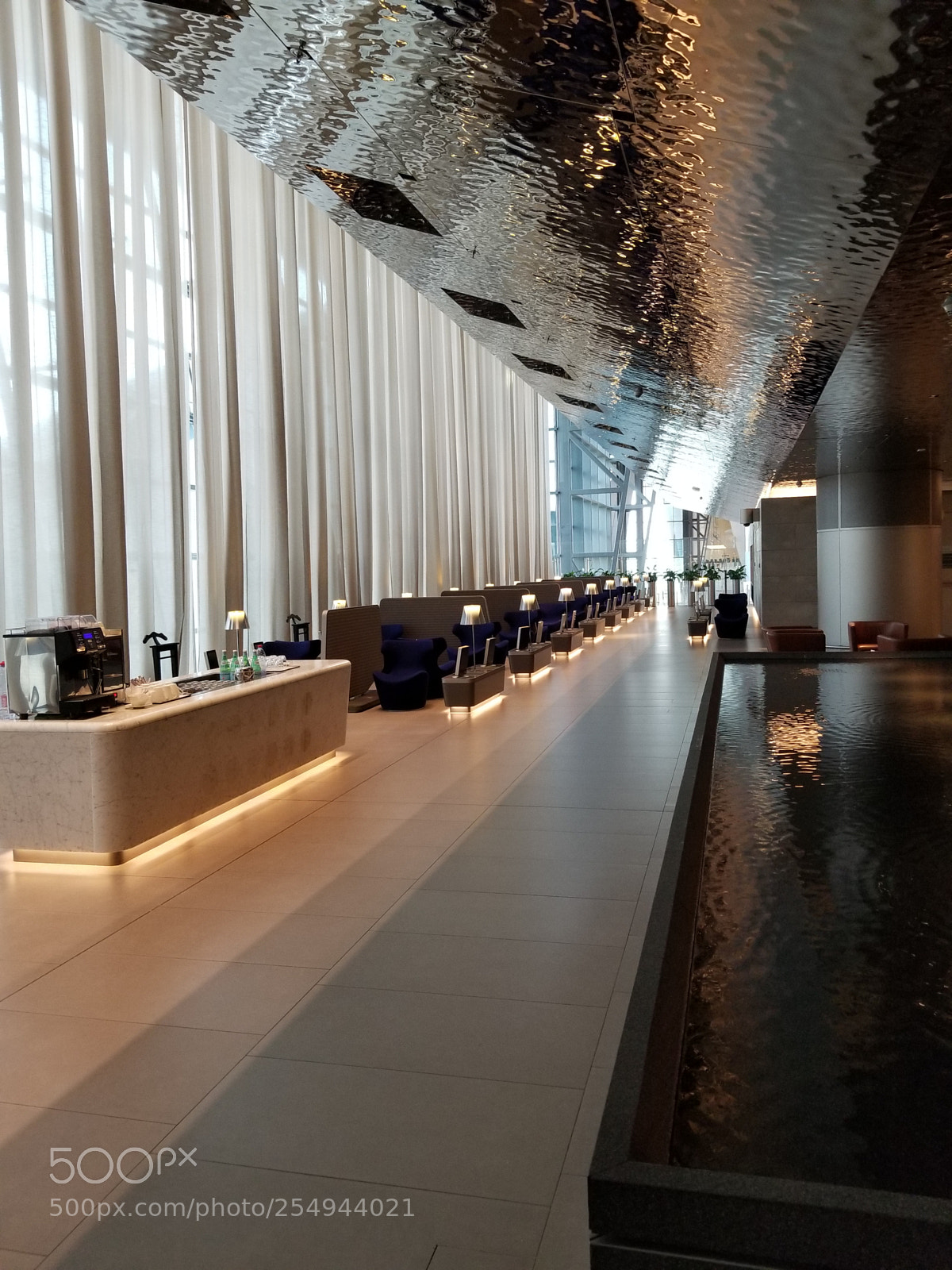 Samsung Galaxy S8 sample photo. Qatar lounge - doha photography