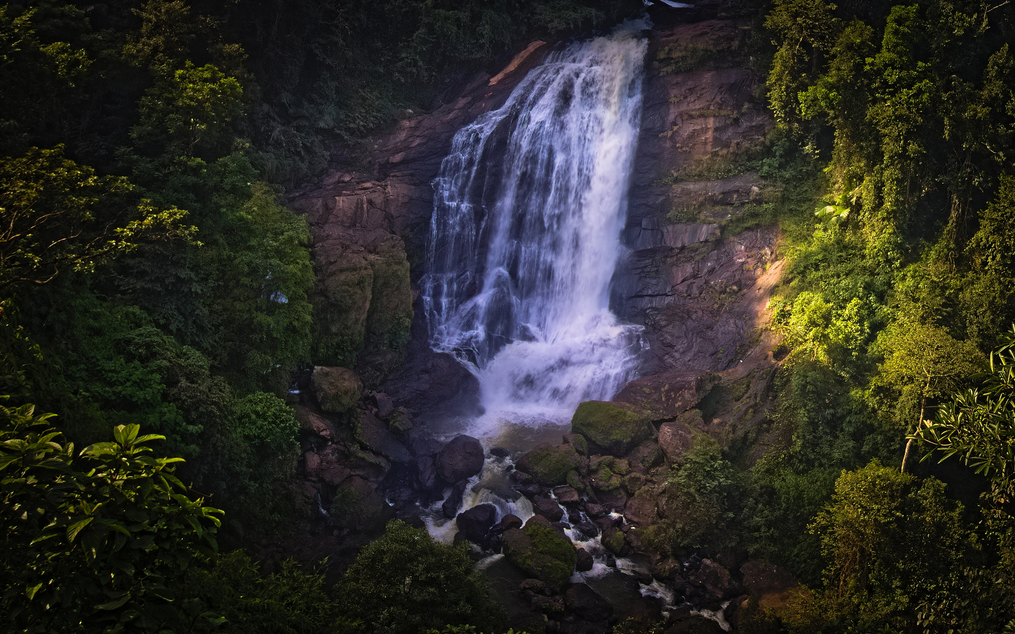 Canon EOS 750D (EOS Rebel T6i / EOS Kiss X8i) sample photo. Waterfalls at munnar photography