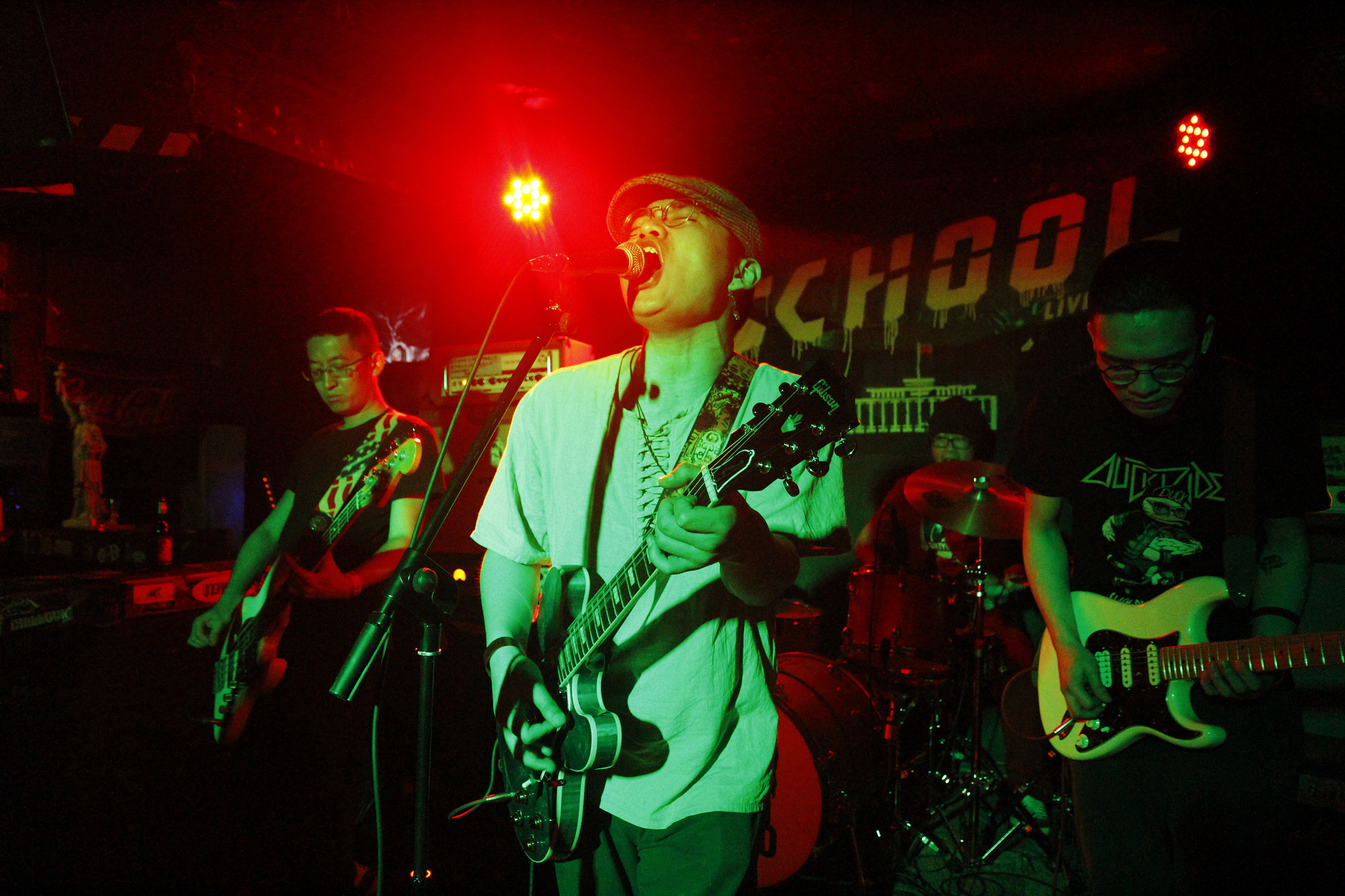 Canon EOS 100D (EOS Rebel SL1 / EOS Kiss X7) sample photo. Husband killer band at beijing photography