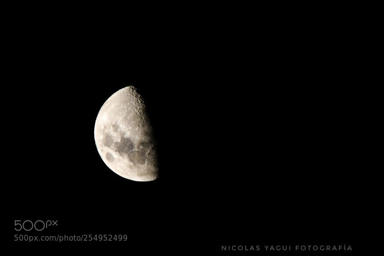 Nikon D7200 sample photo. Last quarter moon photography