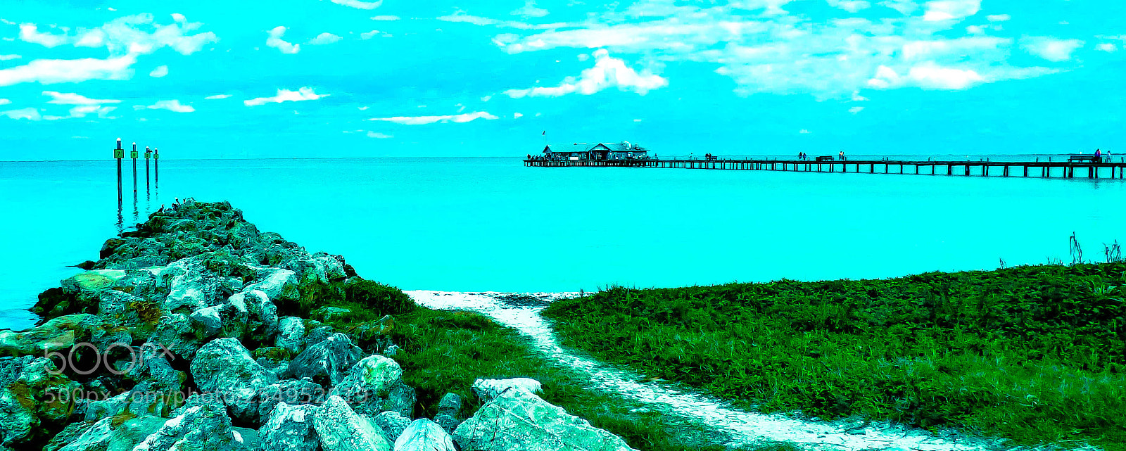 Panasonic Lumix DMC-FZ70 sample photo. Pier trail photography
