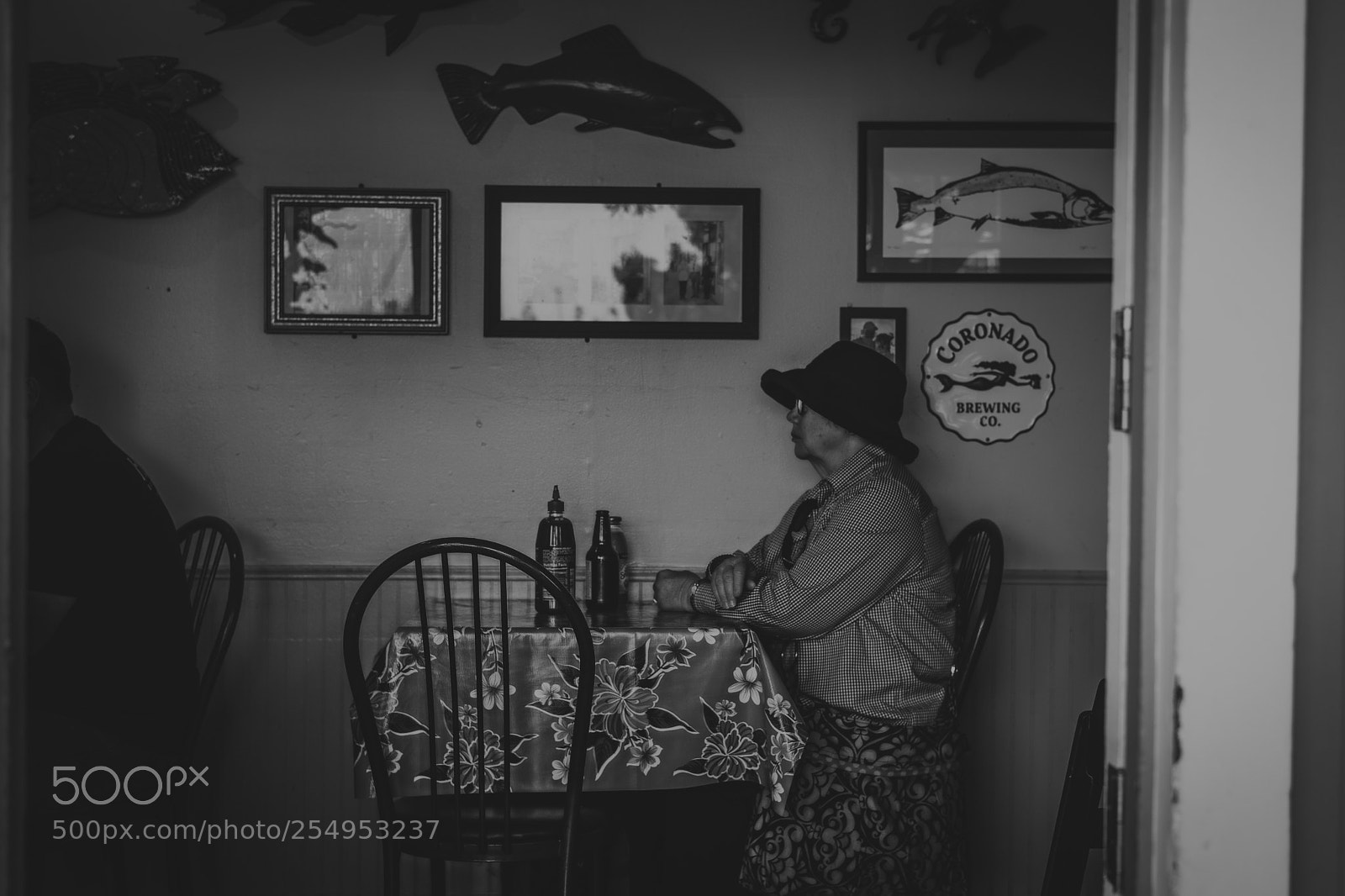 Canon EOS 5D Mark IV sample photo. Cafe photography