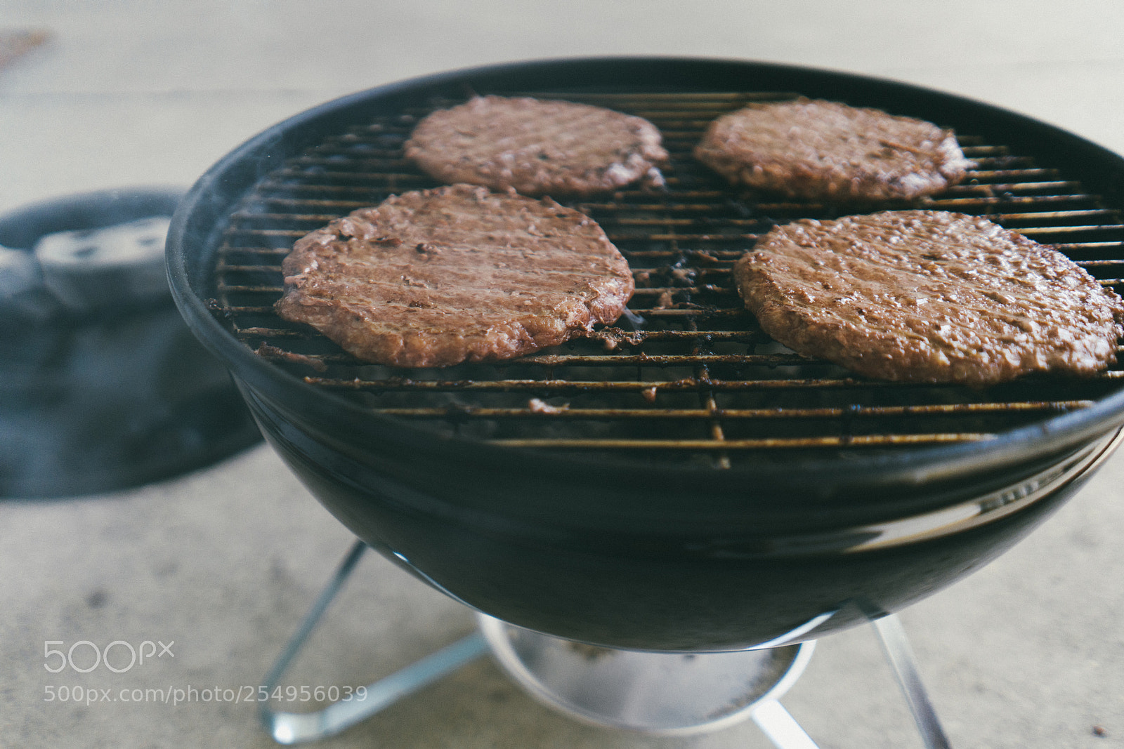 Sony a7R III sample photo. Mini grill photography