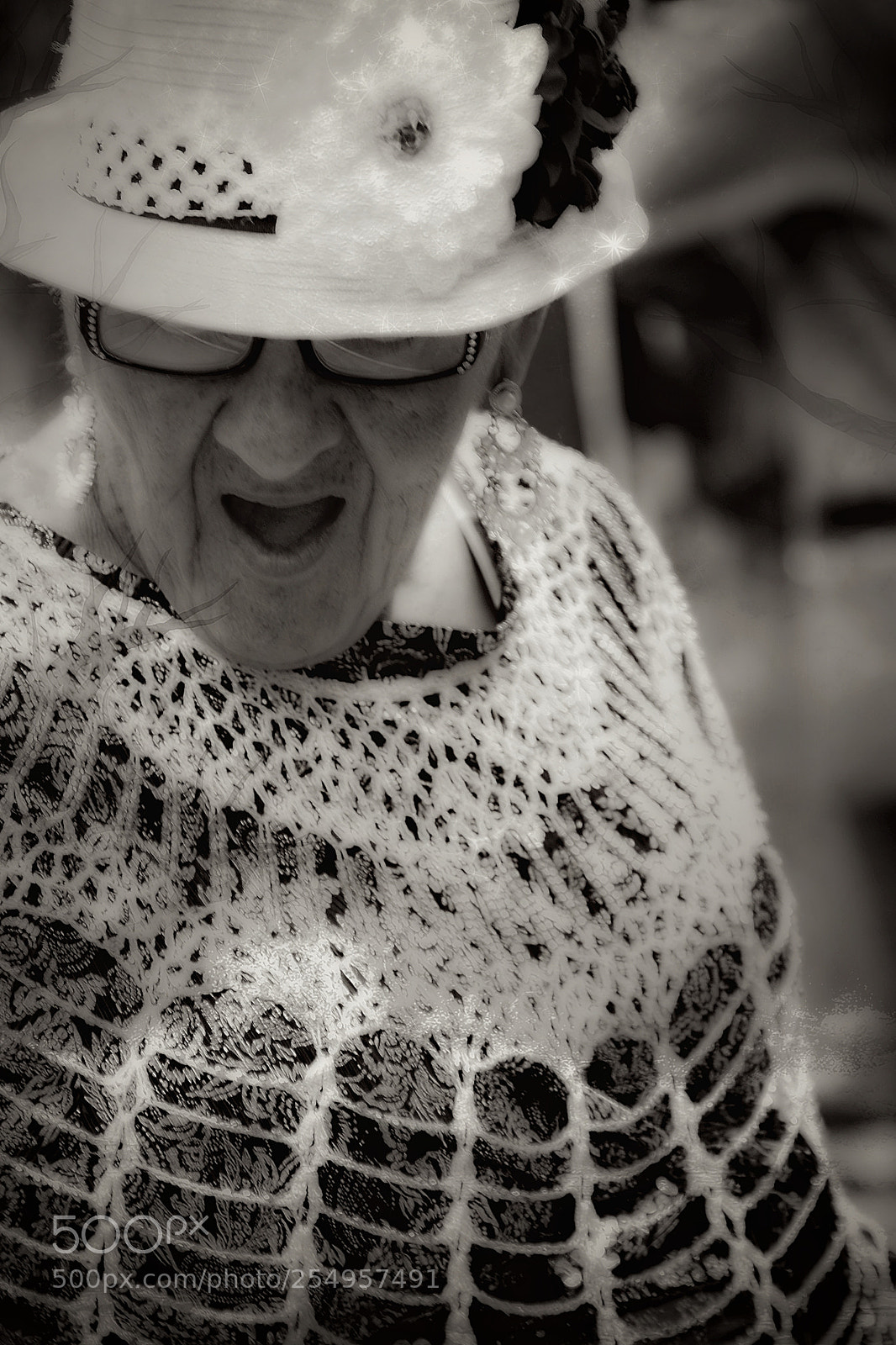 Fujifilm X-T20 sample photo. Glamorous at 90 photography
