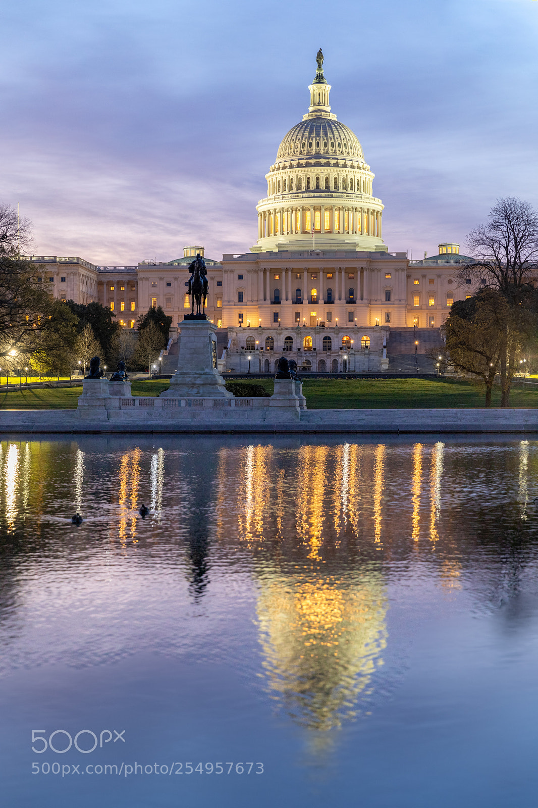 Canon EOS 5D Mark IV sample photo. Dawn at the capitol photography