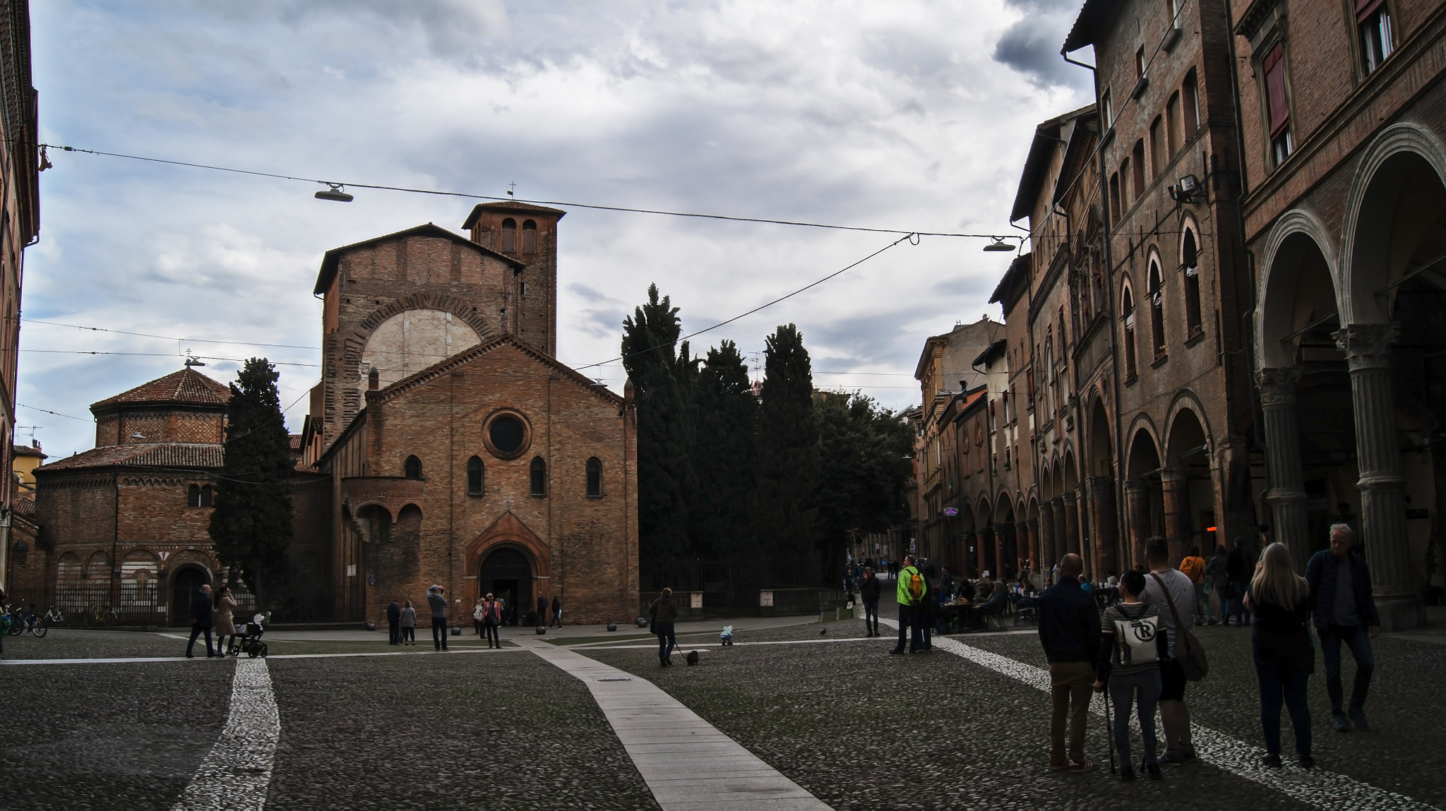 Sony Alpha DSLR-A380 sample photo. Basilica santo stefano photography