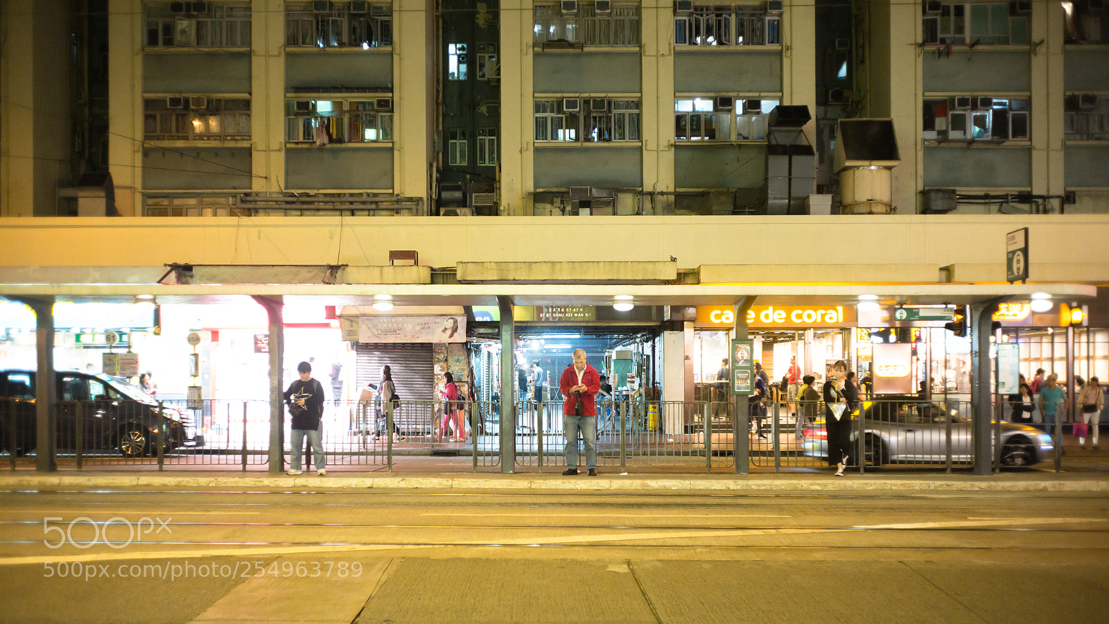 Leica M (Typ 240) sample photo. Indifferent society photography