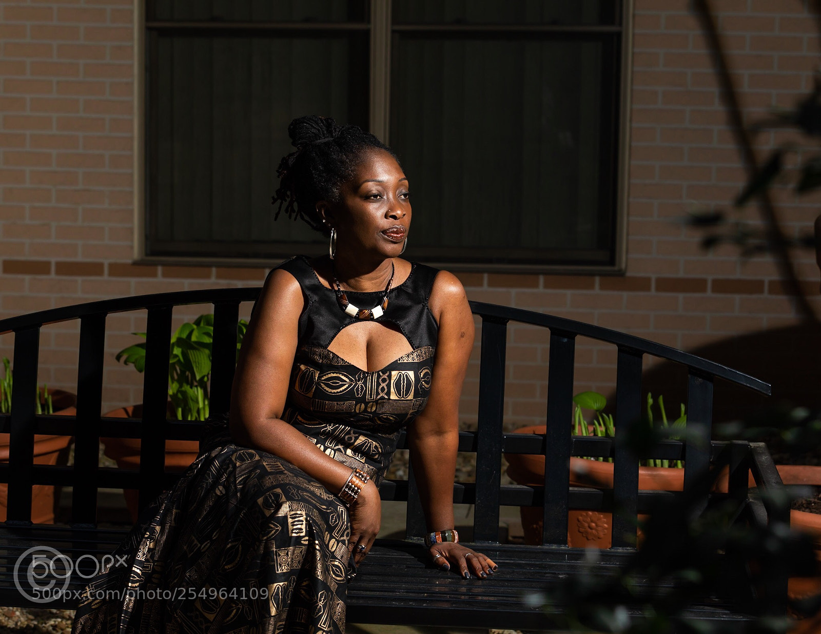 Canon EOS 5D Mark IV sample photo. Sitting on a bench photography