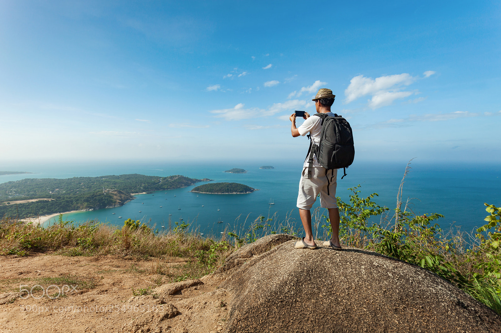 Canon EOS 5D Mark II sample photo. Travel man with backpack photography
