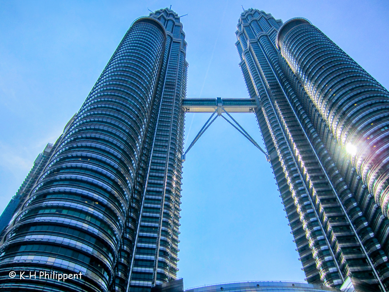 Canon PowerShot ELPH 300 HS (IXUS 220 HS / IXY 410F) sample photo. Kuala lumpur (malaysia), the / die petronas towers photography