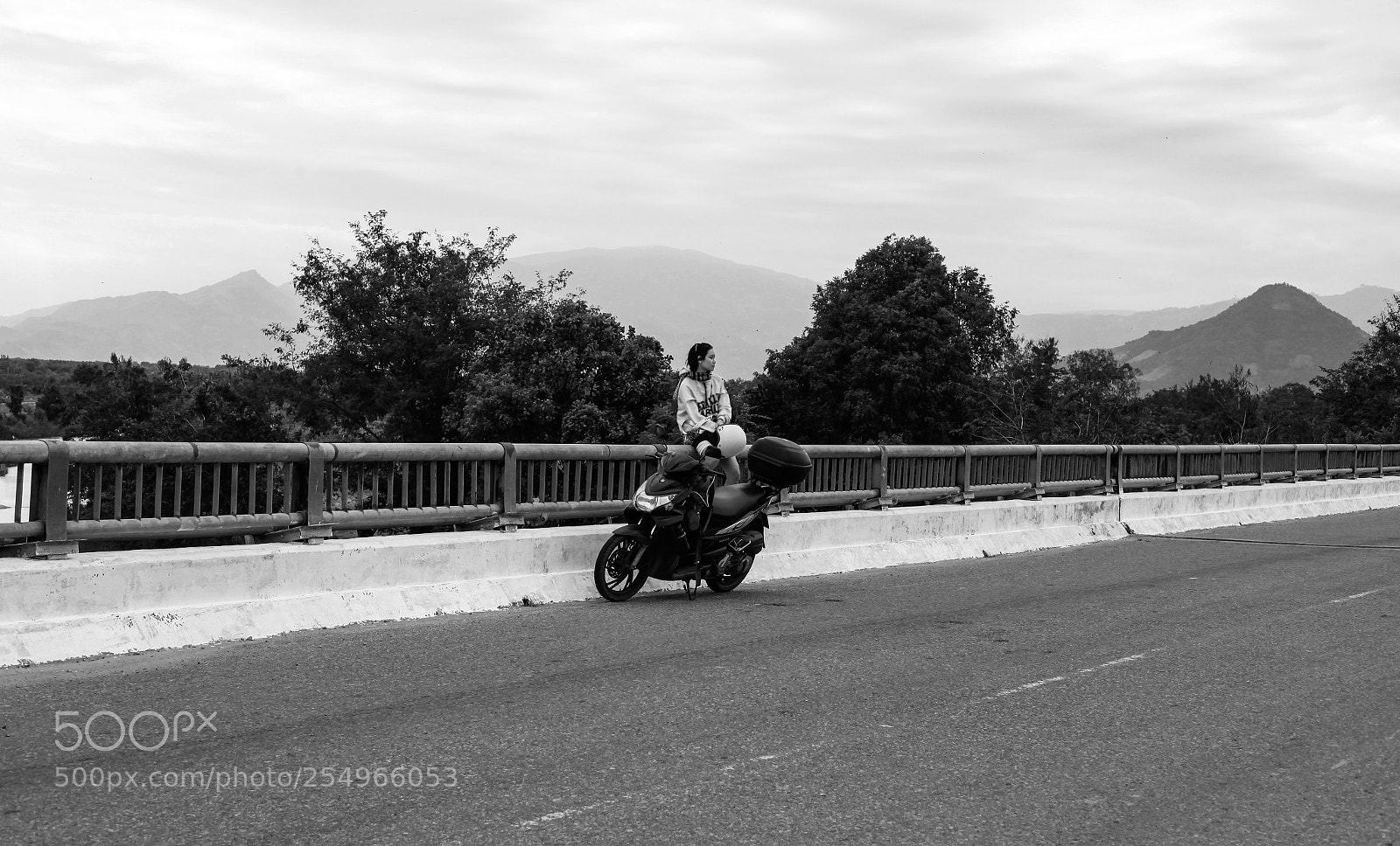 Canon EOS 5D Mark II sample photo. Highway to da lat photography