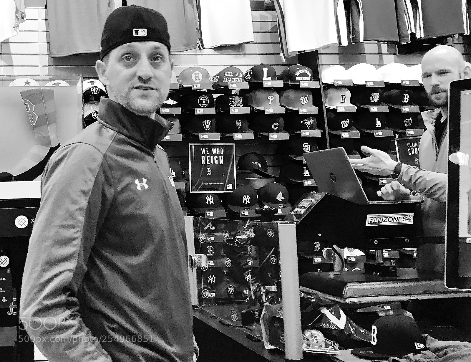 Apple iPhone 7 Plus sample photo. Two hat salesman photography