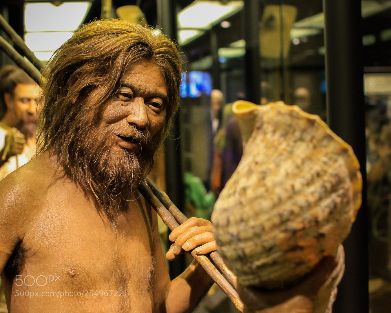Canon EOS 1200D (EOS Rebel T5 / EOS Kiss X70 / EOS Hi) sample photo. Happy ancient man photography