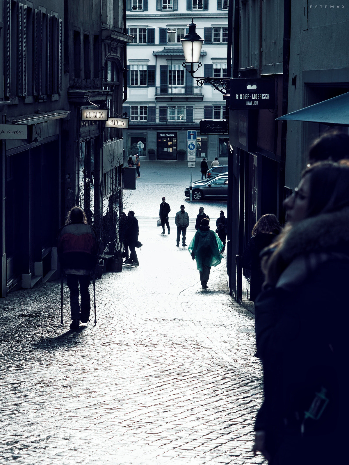 Olympus OM-D E-M1 sample photo. Street moments  photography