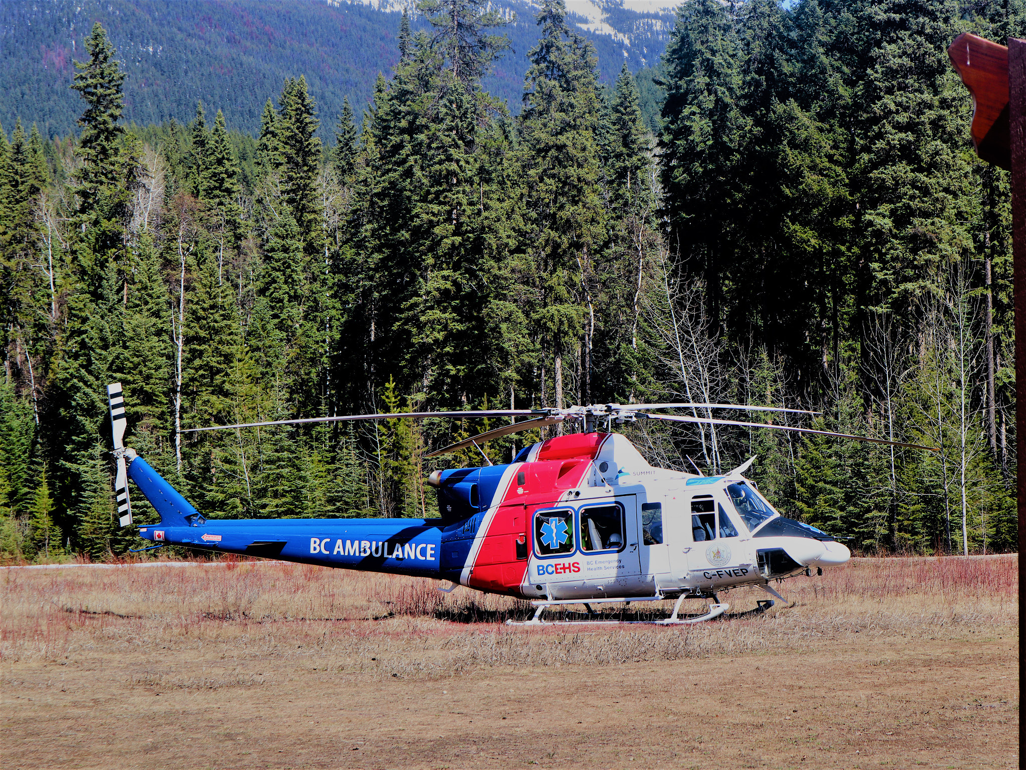 Canon EOS M100 sample photo. Air ambulance photography