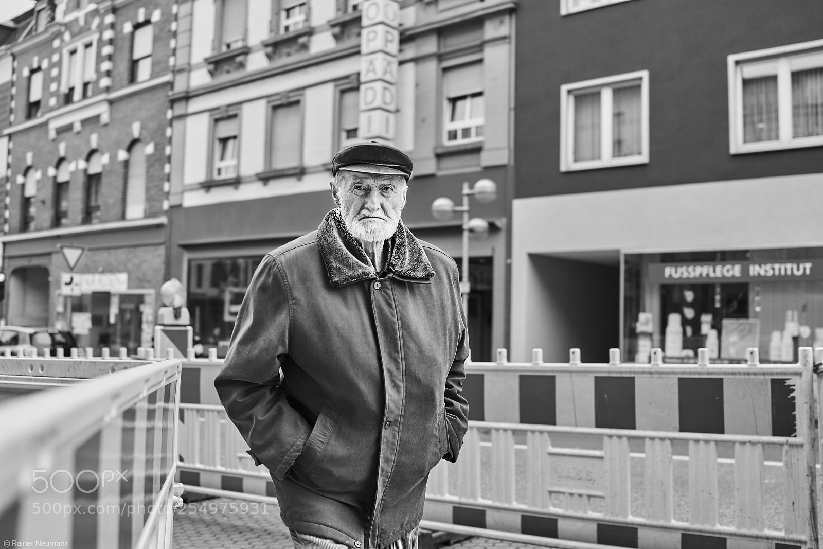 Sony Cyber-shot DSC-RX1R II sample photo. Mann 494 b&w photography