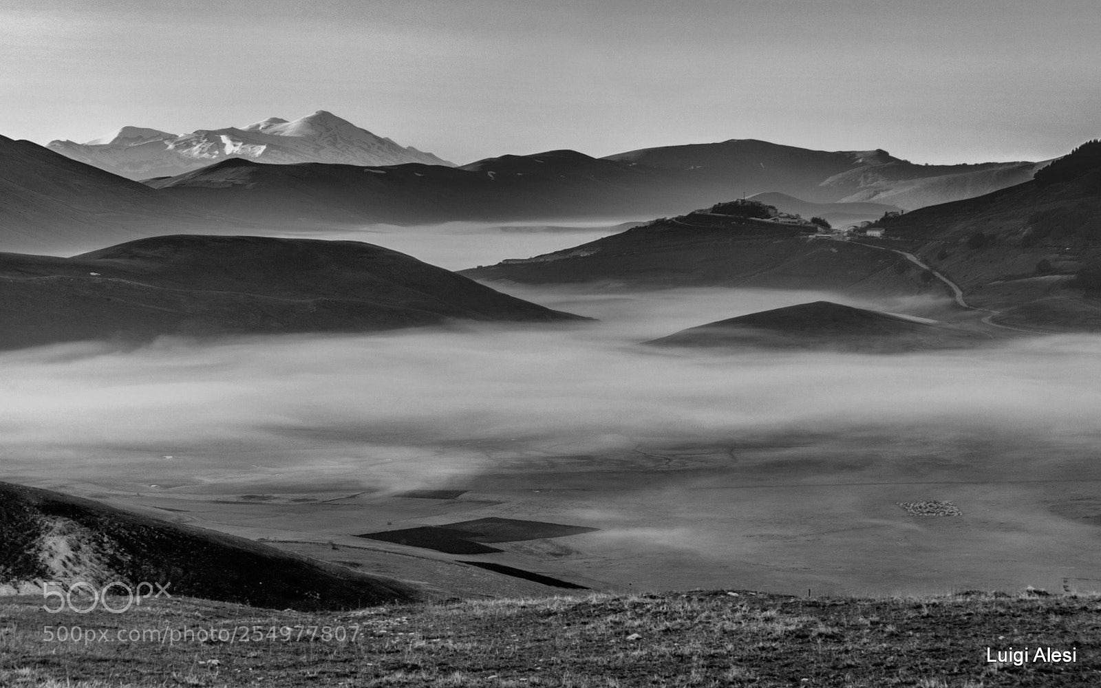 Fujifilm X-M1 sample photo. Sibillini national park photography
