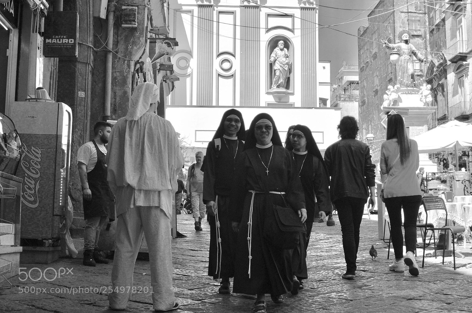 Nikon D90 sample photo. Nuns in naples photography