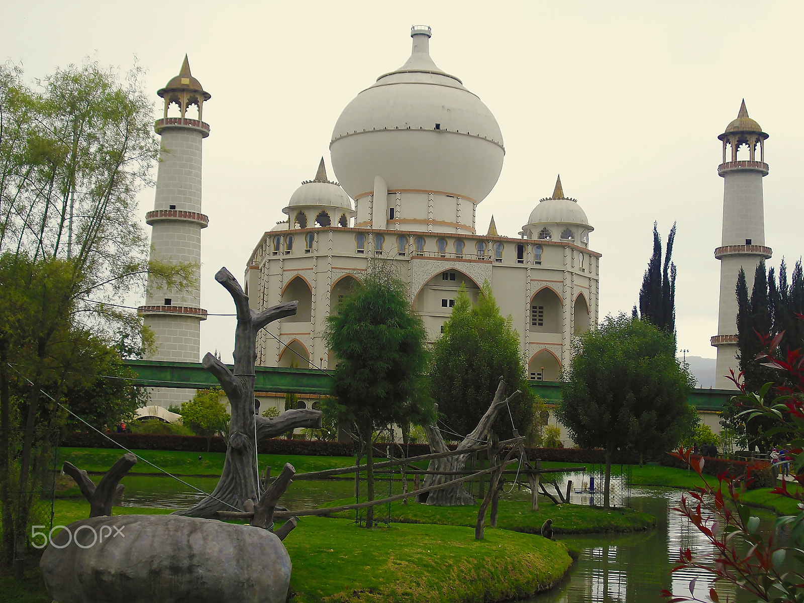 Casio Exilim EX-Z33 sample photo. Simulate taj mahal photography