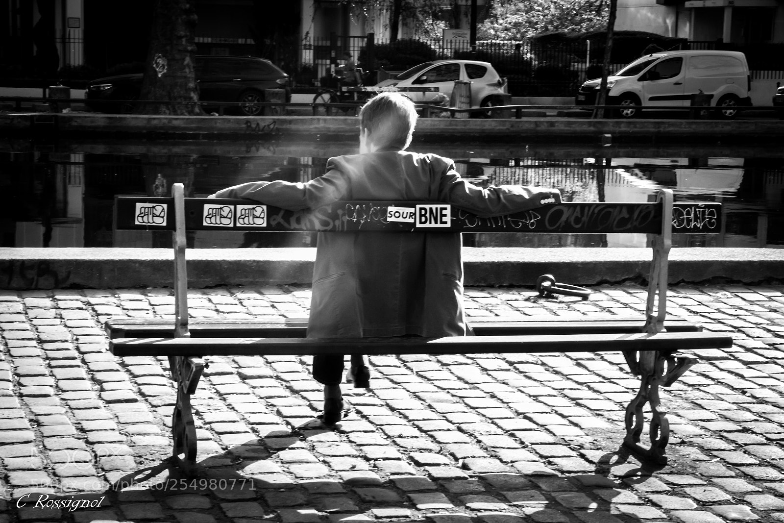 Sony SLT-A65 (SLT-A65V) sample photo. Man on a bench photography