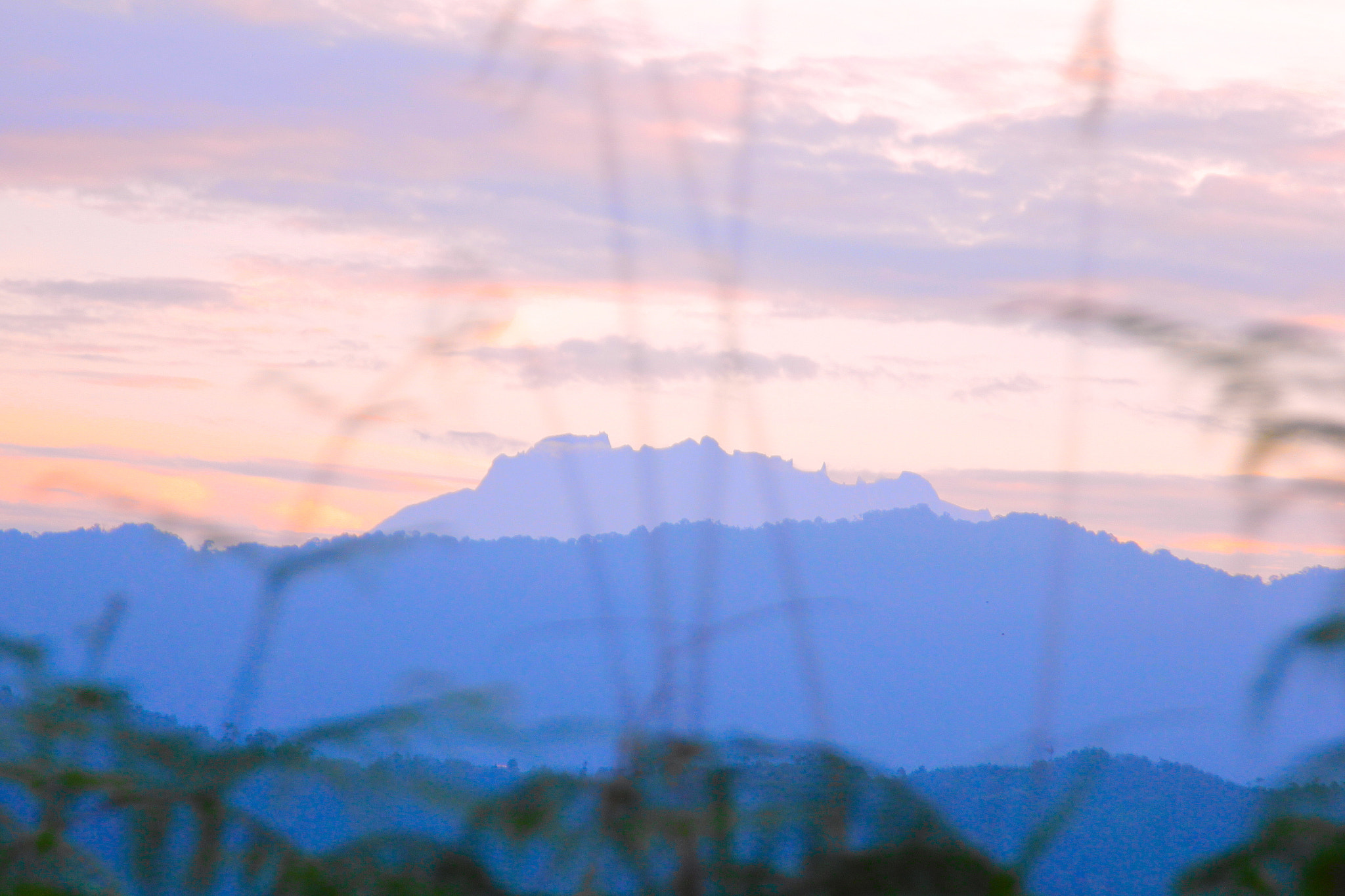 Canon EOS 550D (EOS Rebel T2i / EOS Kiss X4) + Canon EF 24-105mm F4L IS USM sample photo. View of mount kinabalu photography