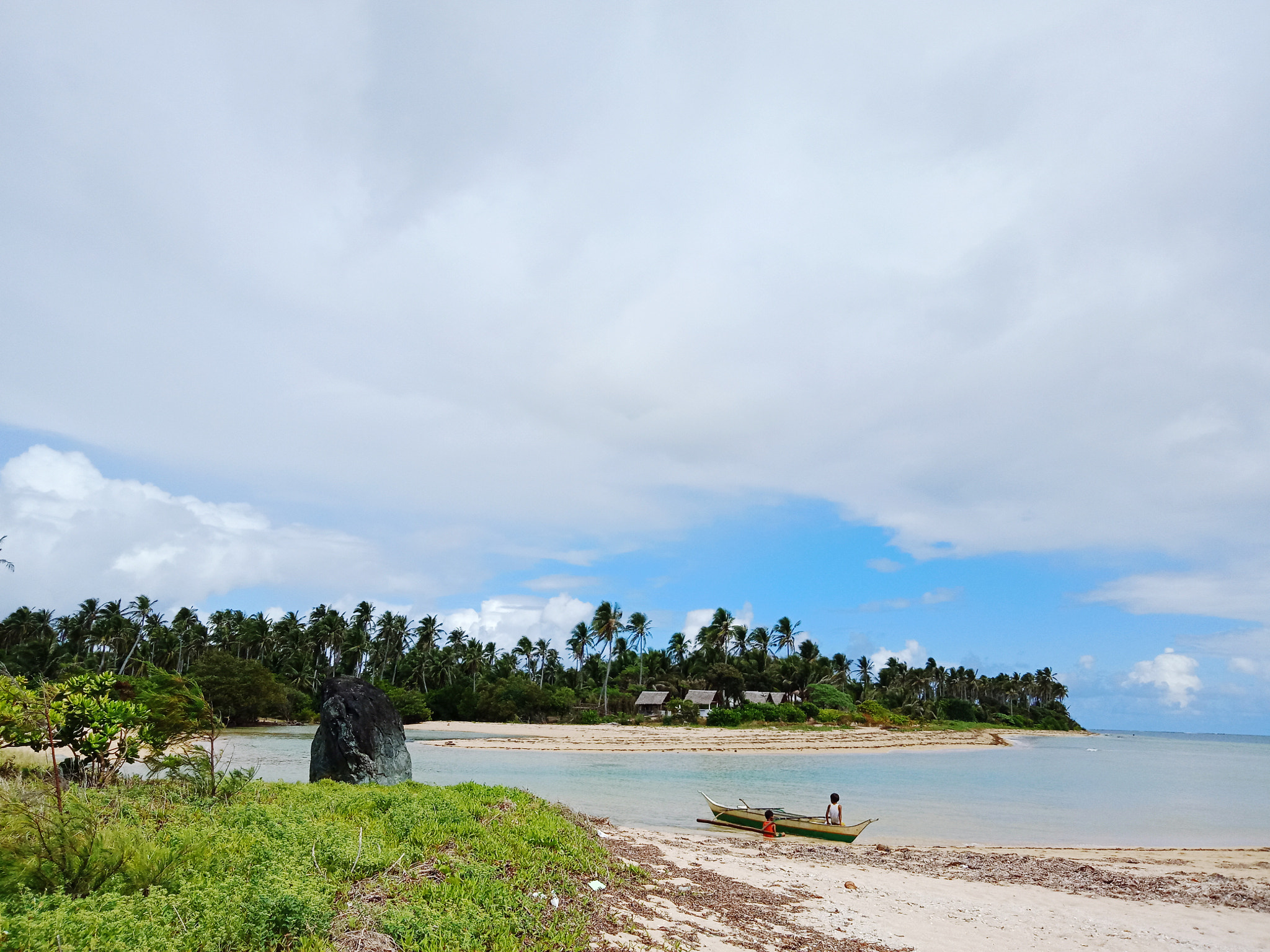 OPPO CPH1725 sample photo. Beach in the morning photography