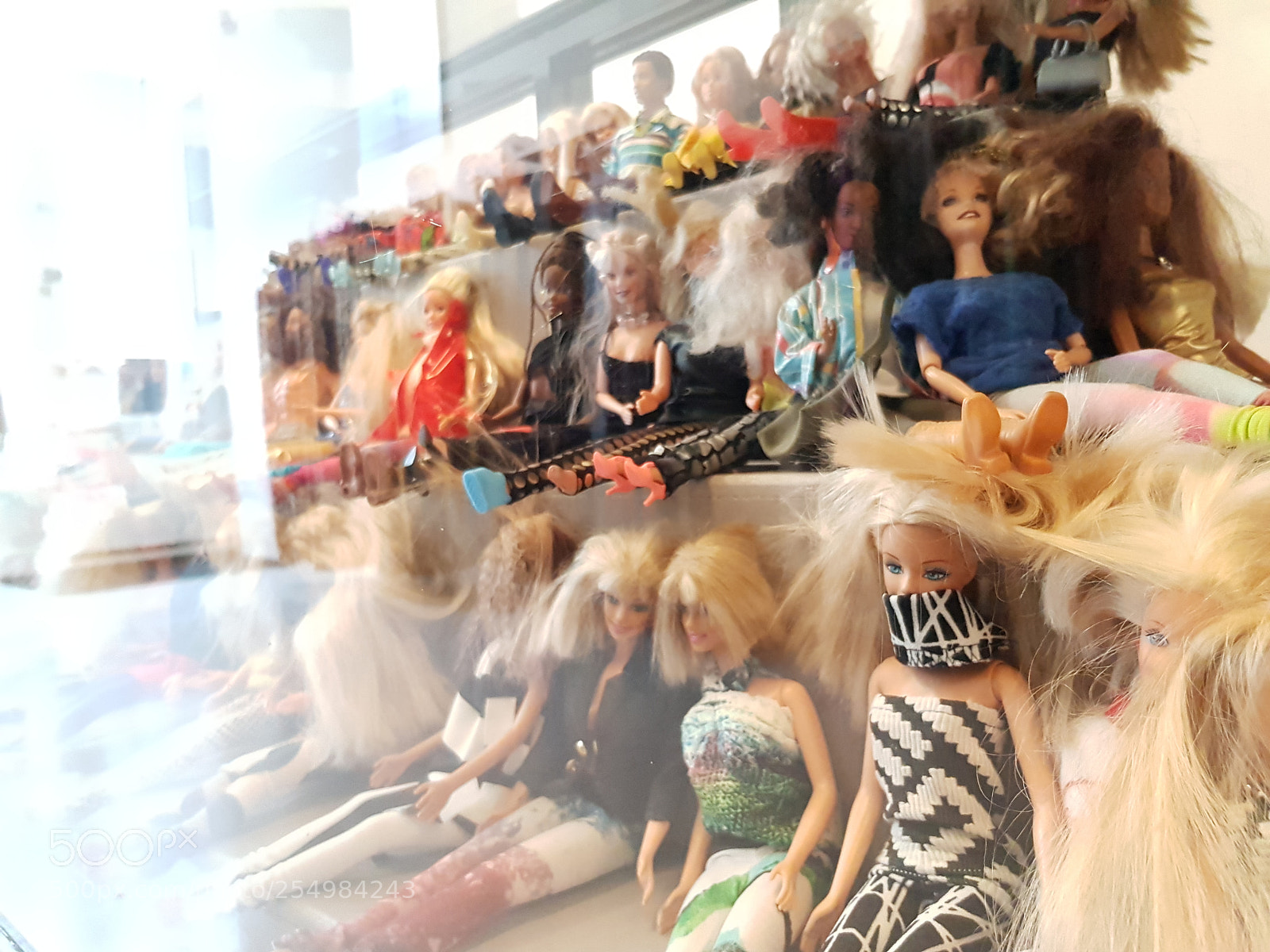 Samsung Galaxy S8 sample photo. Window barbies photography
