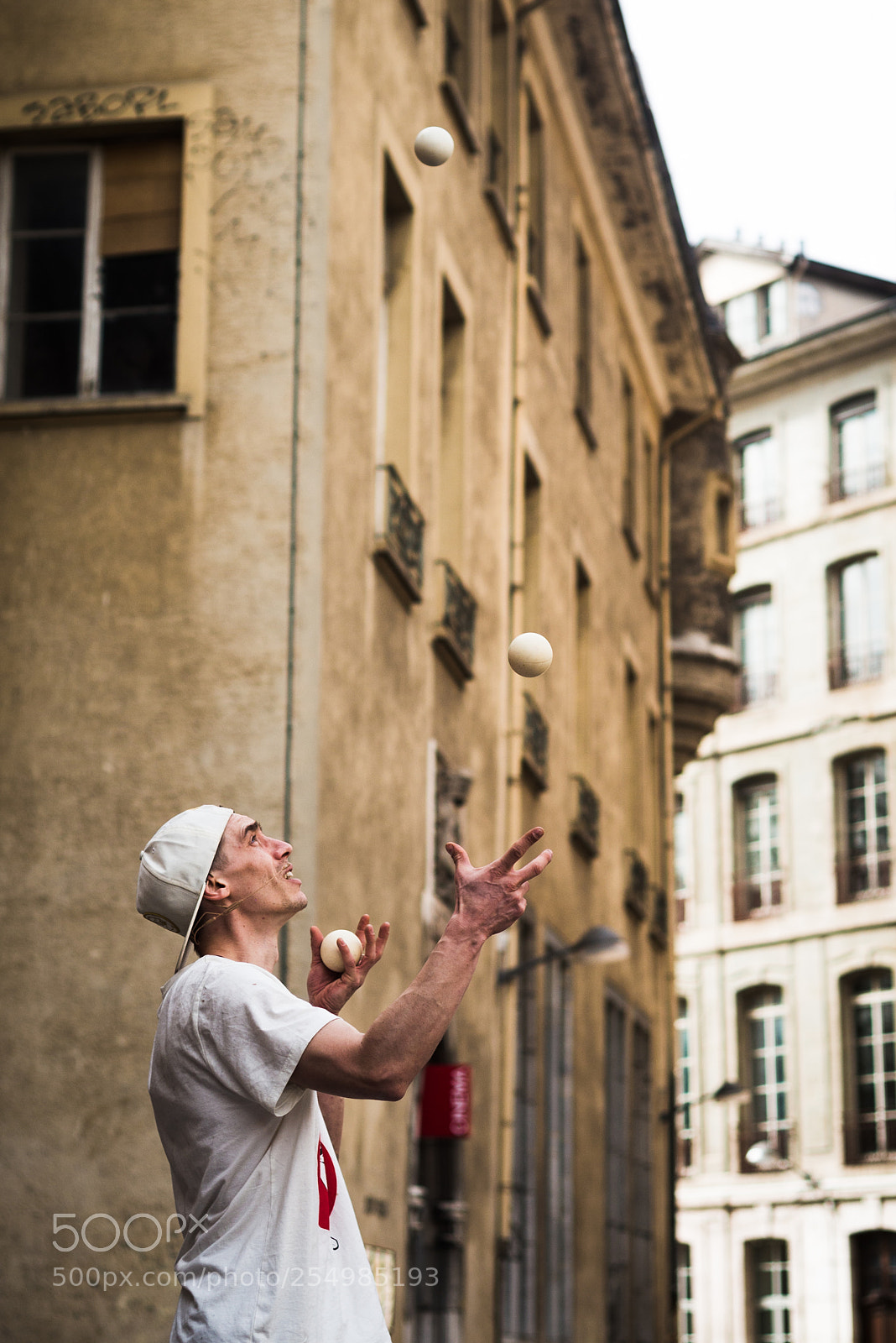 Nikon D610 sample photo. Les colporteurs de r photography