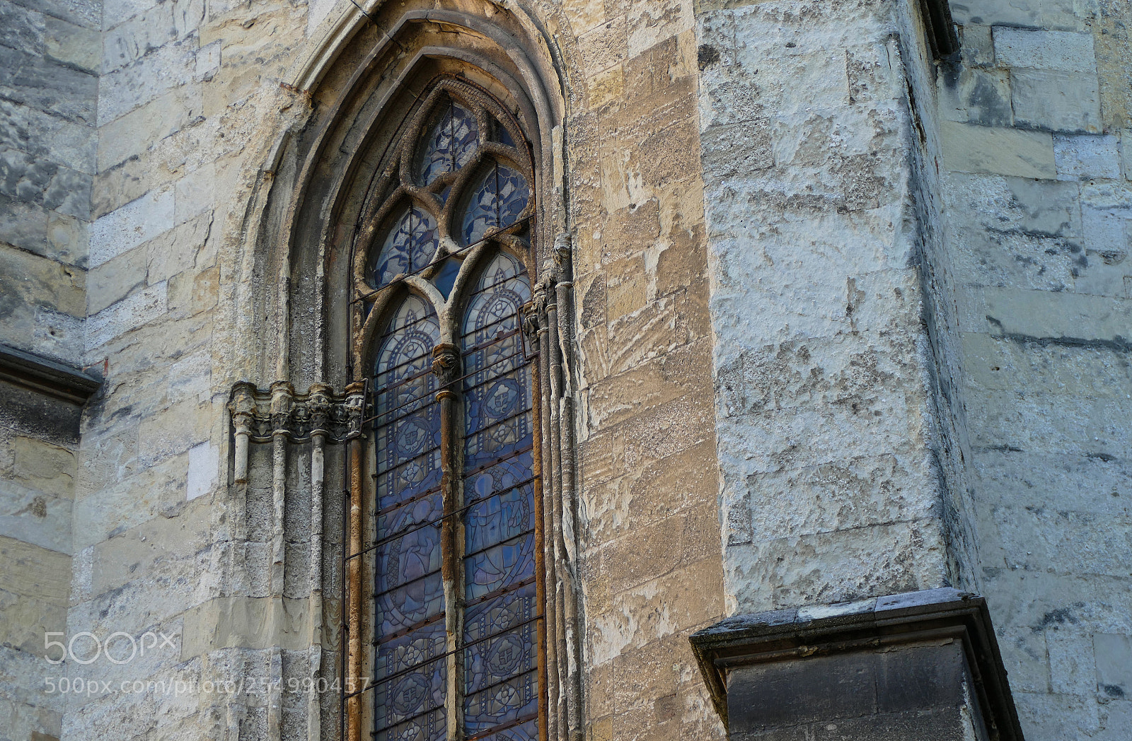 Panasonic Lumix DMC-FZ1000 sample photo. Ancient cathedral window photography