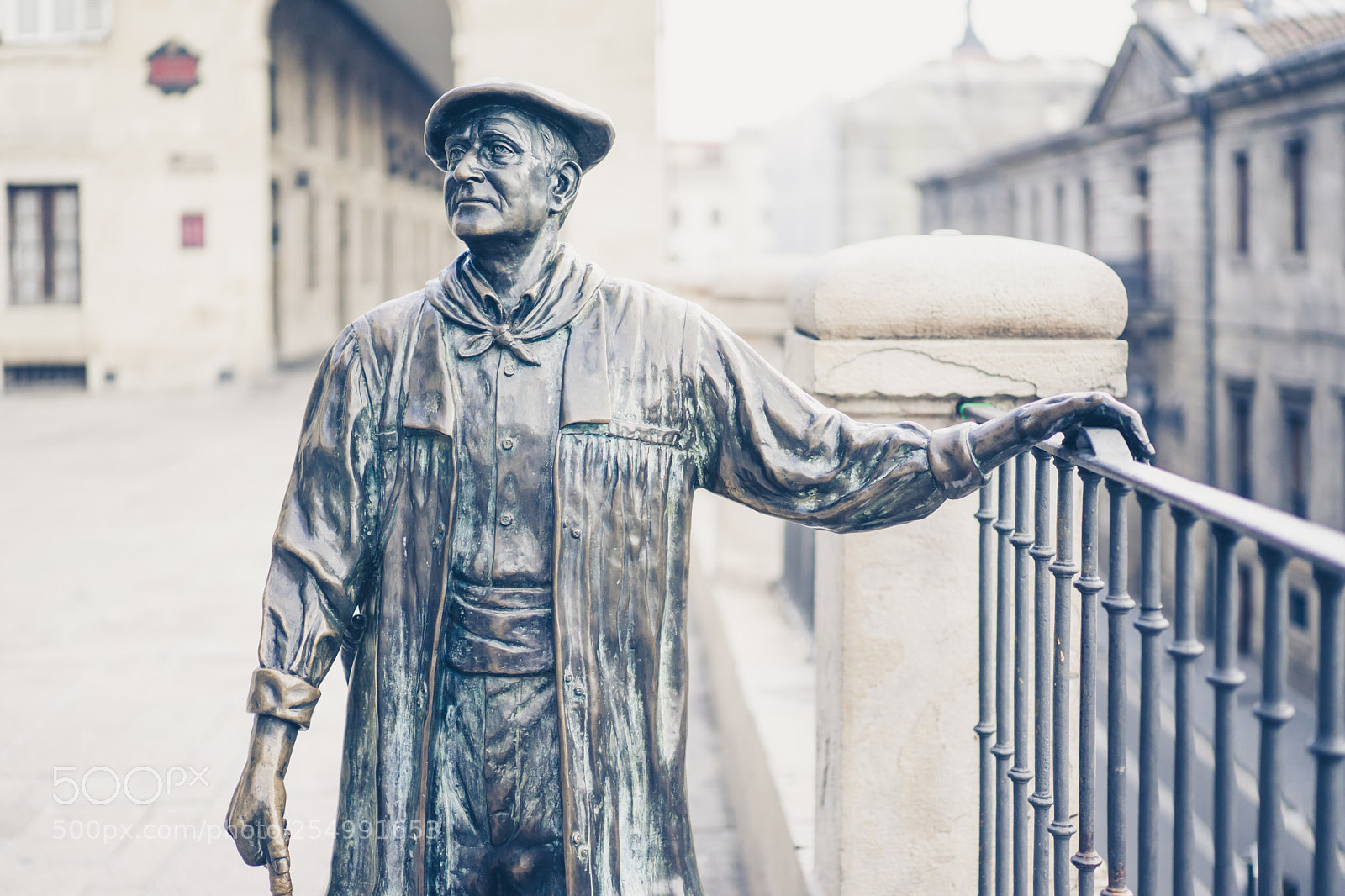 Sony a7 II sample photo. Celedon statue in vitoria photography