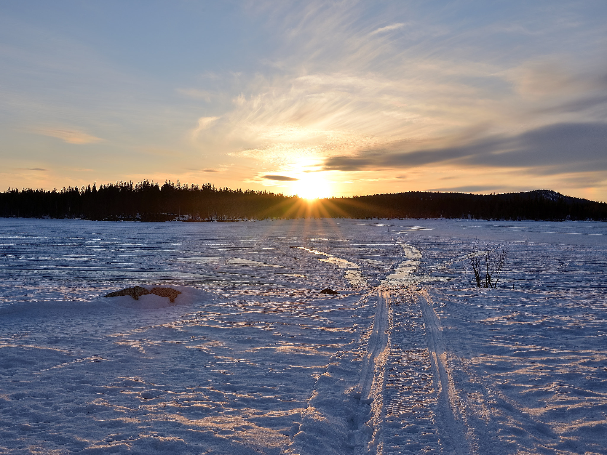 Tamron SP 35mm F1.8 Di VC USD sample photo. April sunset lapland photography