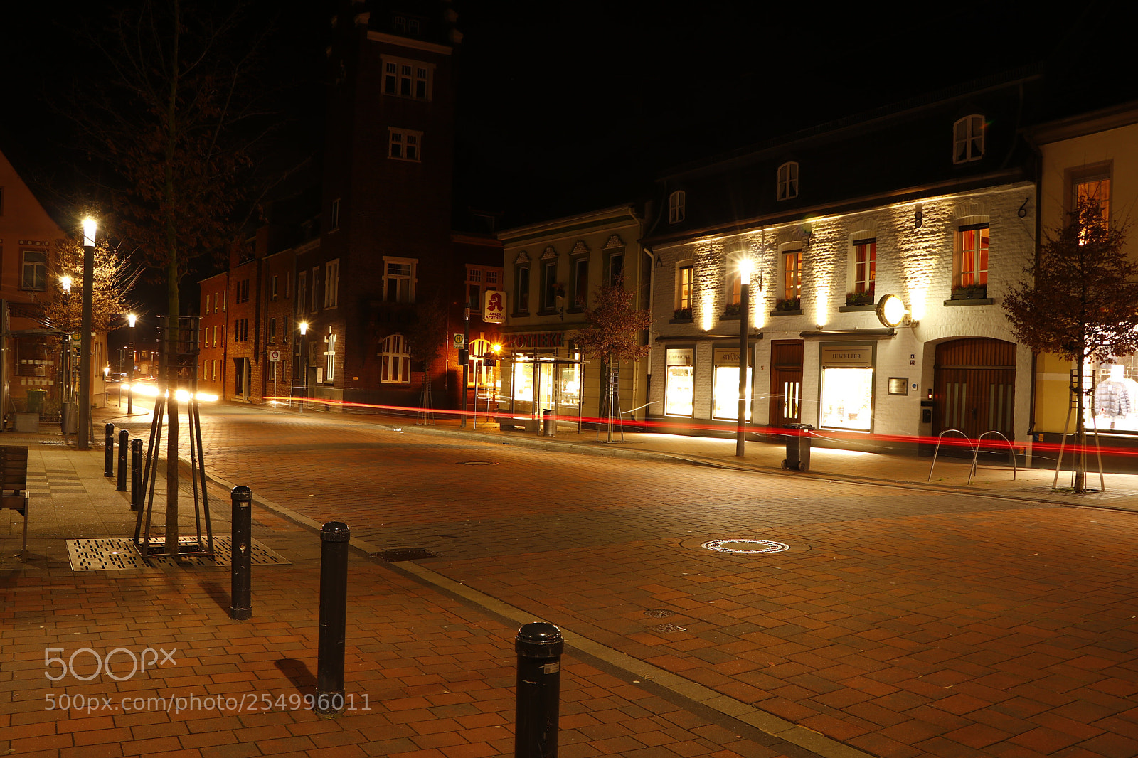 Canon EOS 80D sample photo. Town at night  photography