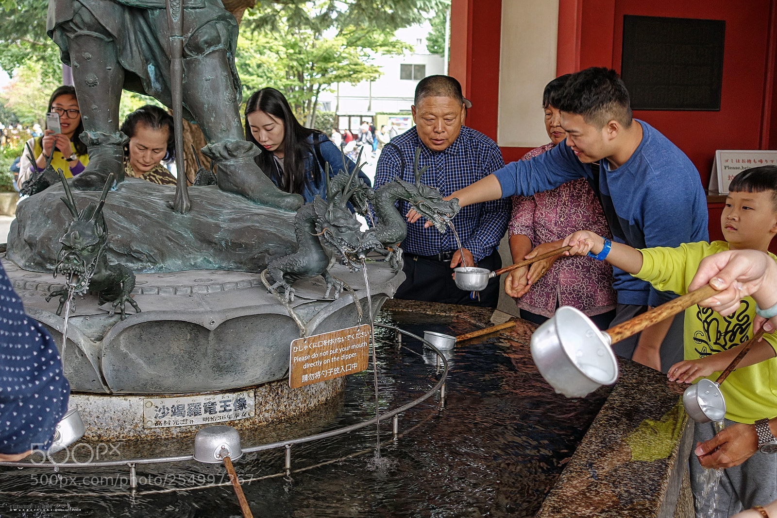 Sony Cyber-shot DSC-RX100 III sample photo. Ritual cleaning photography