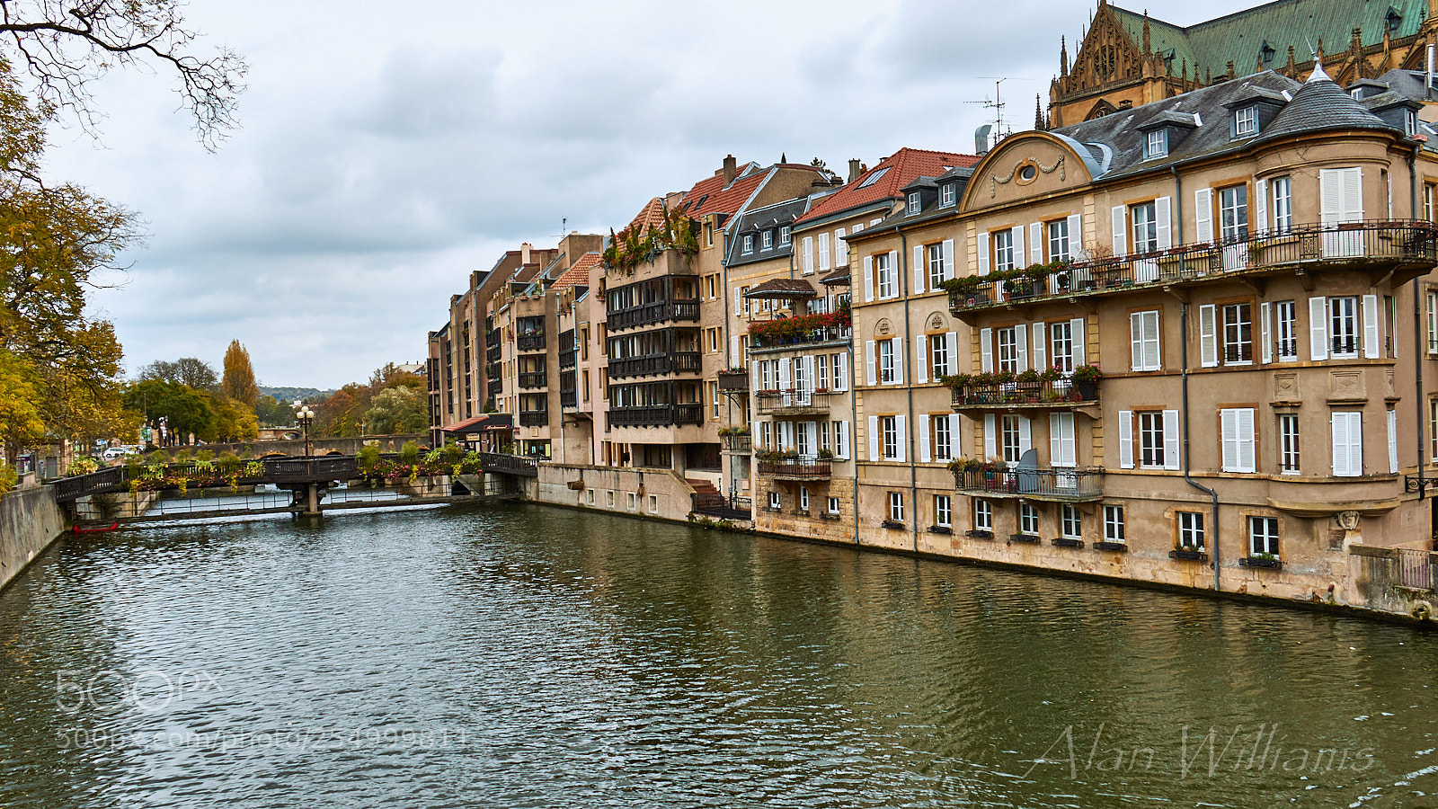 Canon EOS 7D Mark II sample photo. France photography