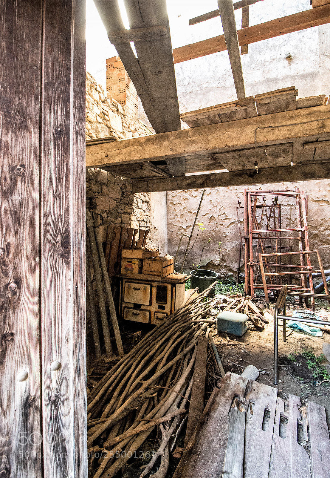 Canon EOS 100D (EOS Rebel SL1 / EOS Kiss X7) sample photo. Urbex lagrasse photography