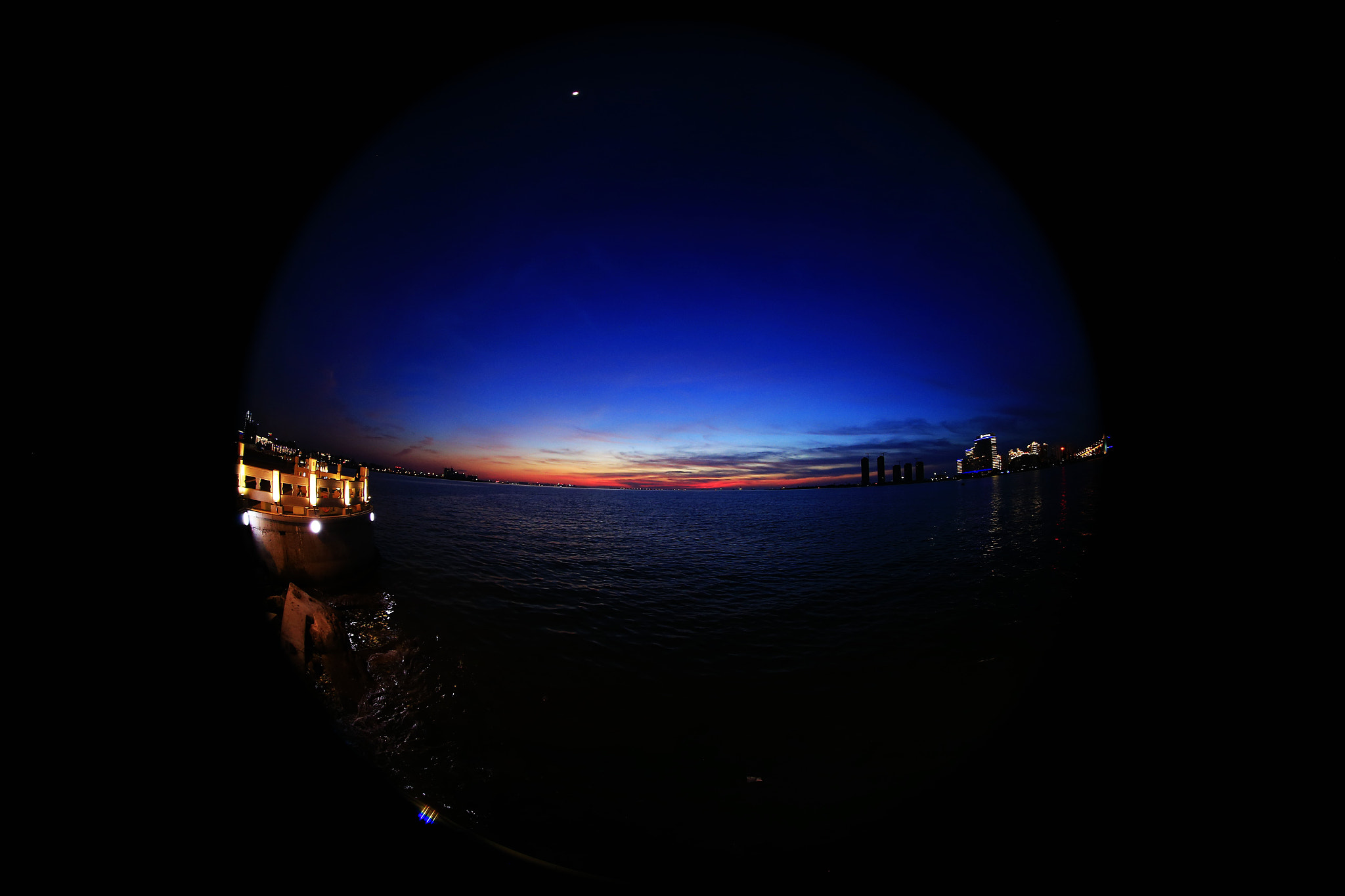 Canon EOS-1D X + Canon EF 8-15mm F4L Fisheye USM sample photo. 副本 photography