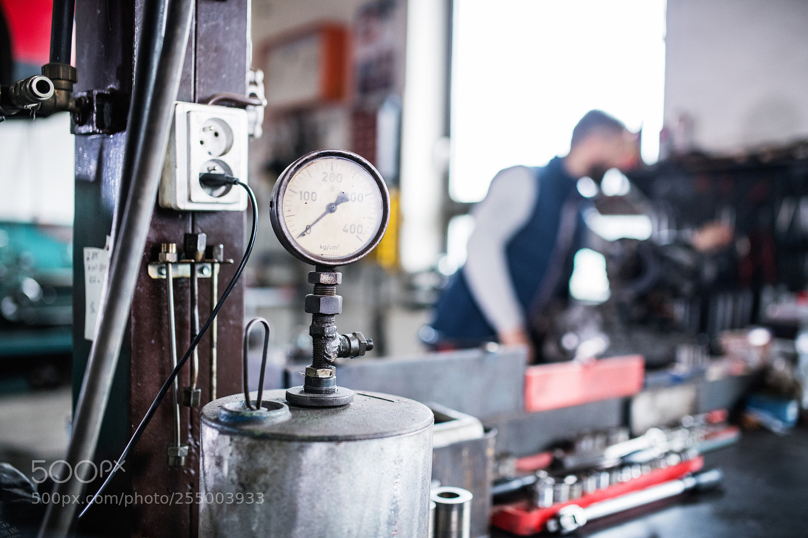 Nikon D5 sample photo. Man mechanic repairing a photography