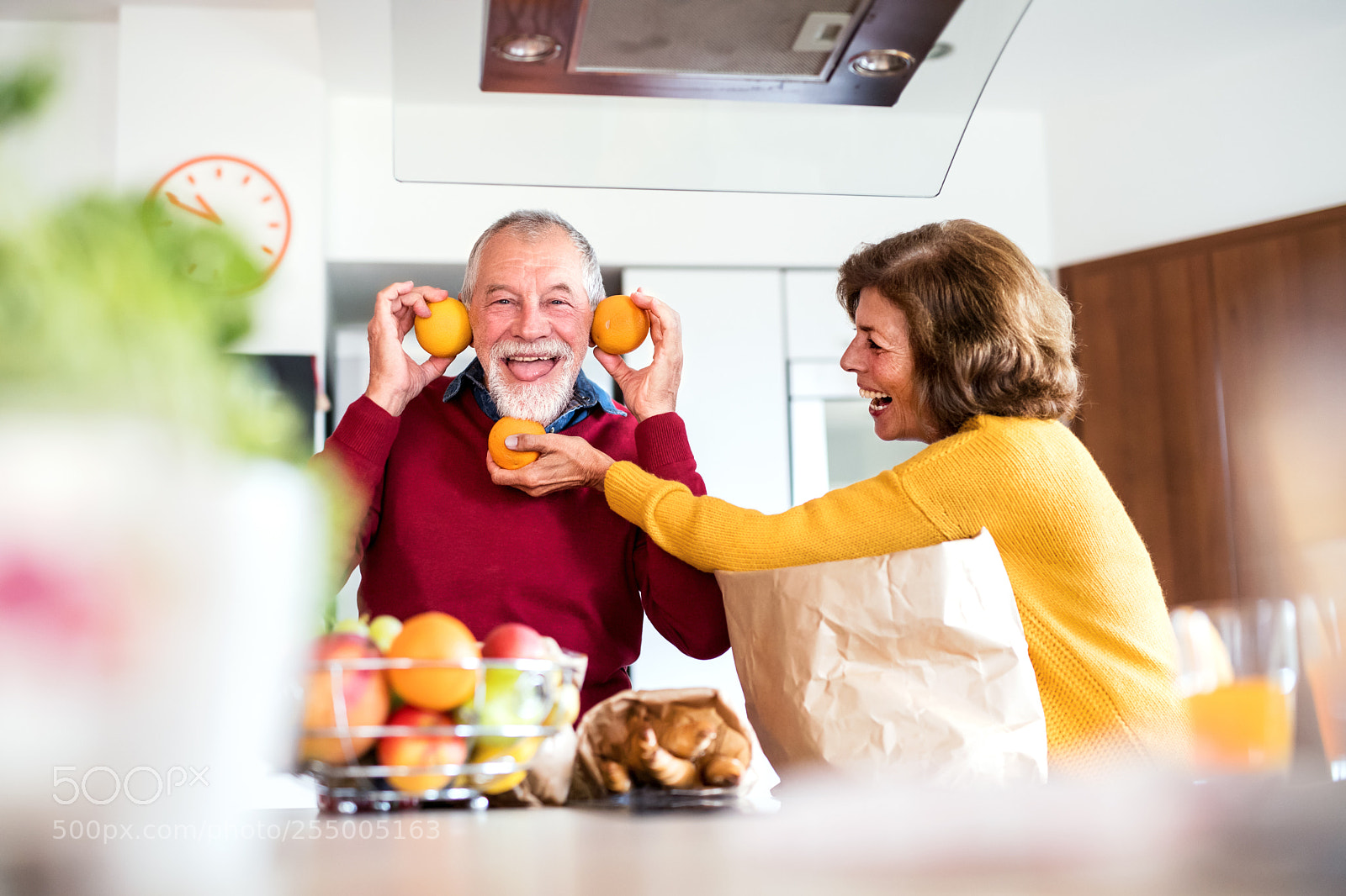 Nikon D5 sample photo. Senior couple unpacking food photography