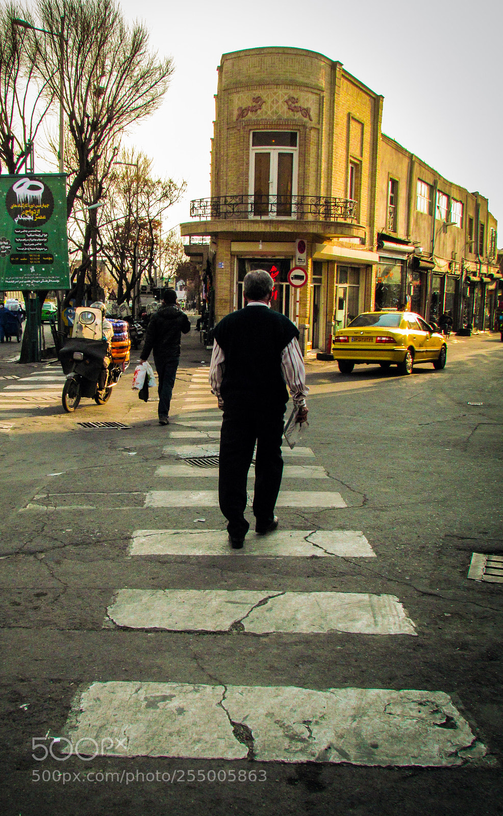 Canon PowerShot SX30 IS sample photo. City street photography