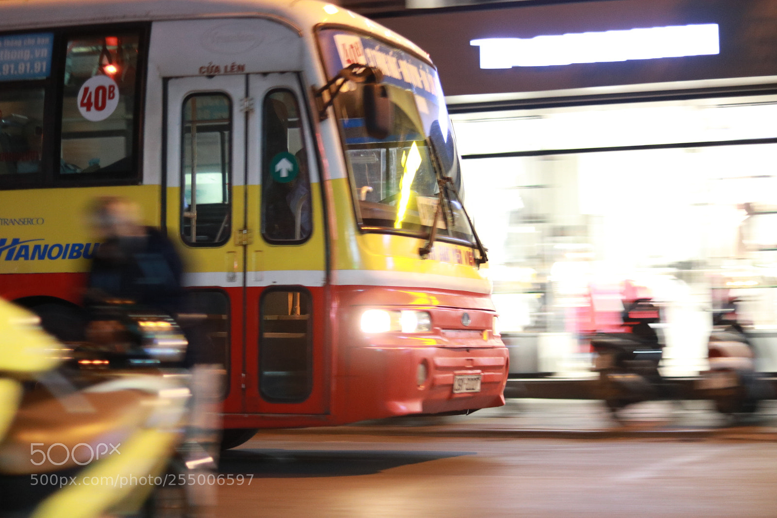 Canon EOS 750D (EOS Rebel T6i / EOS Kiss X8i) sample photo. Running photography