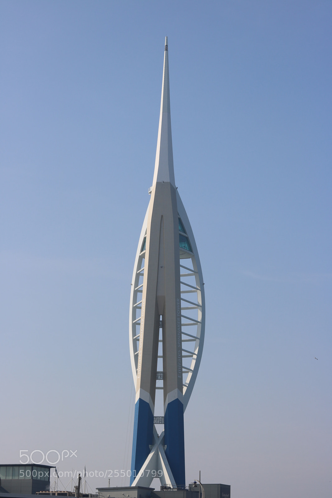 Canon EOS 750D (EOS Rebel T6i / EOS Kiss X8i) sample photo. Spinnaker tower photography