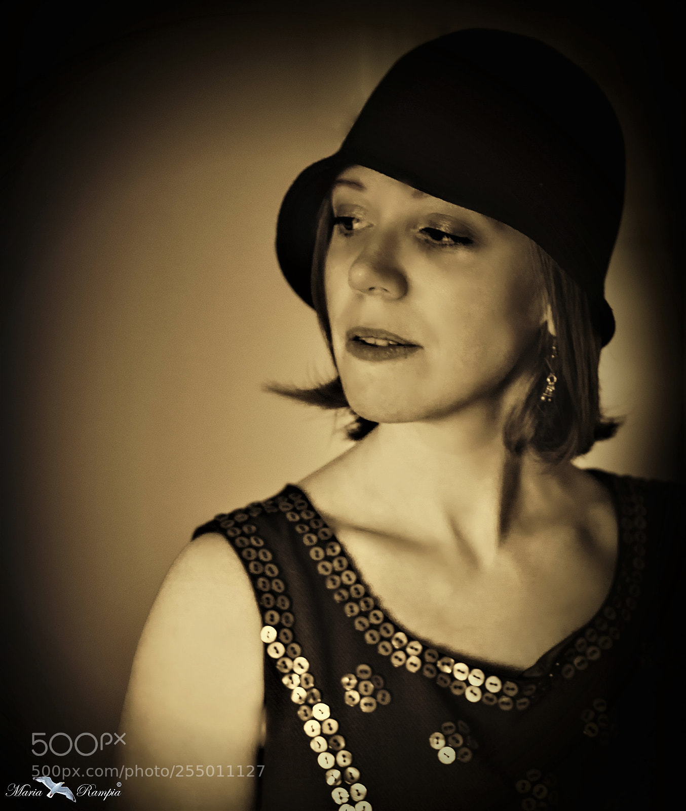 Canon EOS 70D sample photo. Louise in 1930s photography